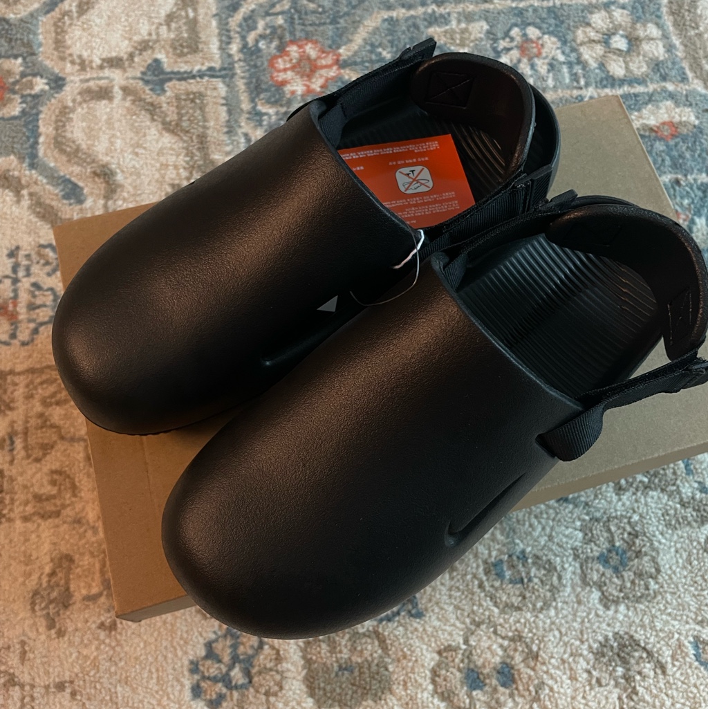 Nike Calm Mule Black 착용 스타일 - 3