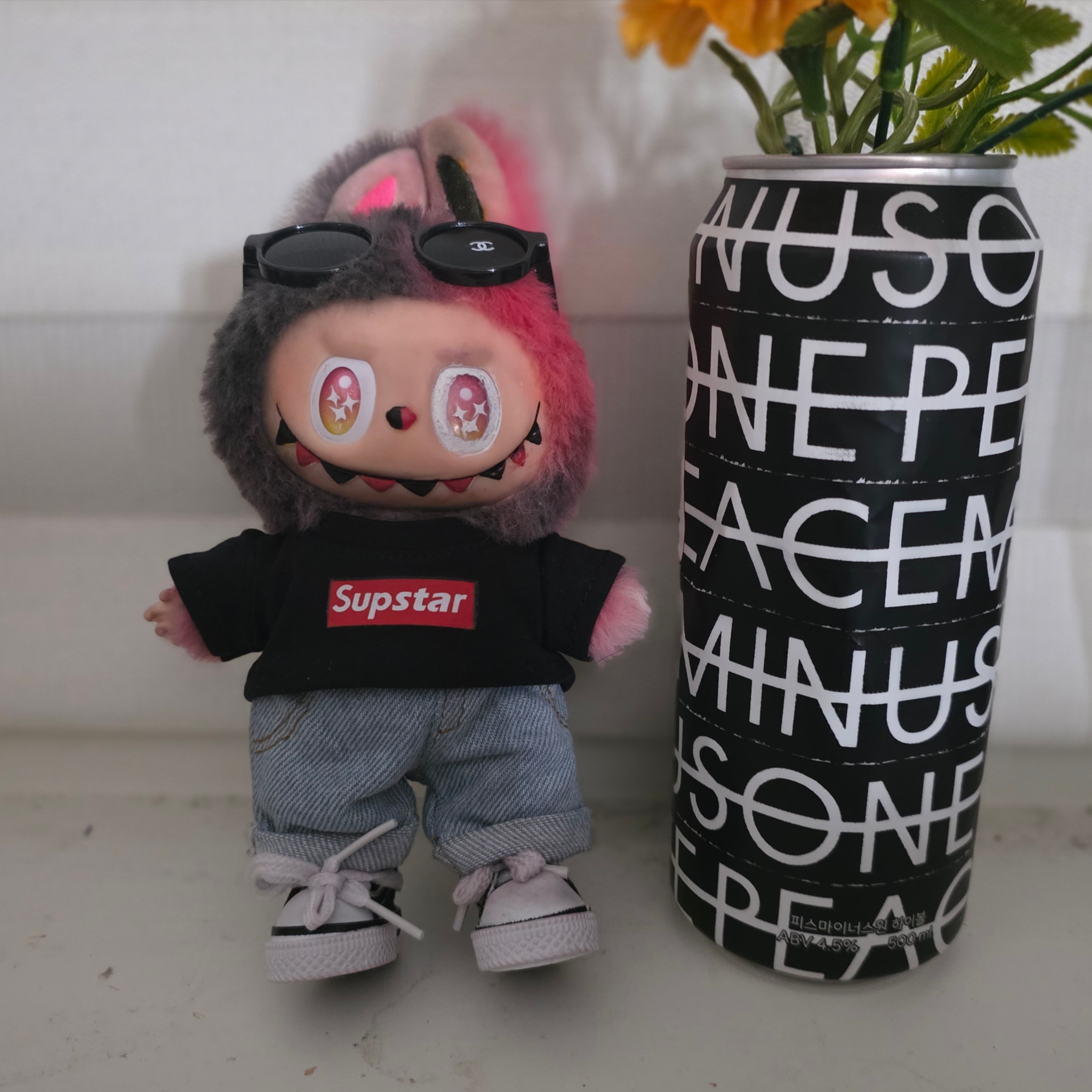Pop Mart Labubu The Monsters Highlight Series Sealed Case (1 Blind Box) 착용 스타일