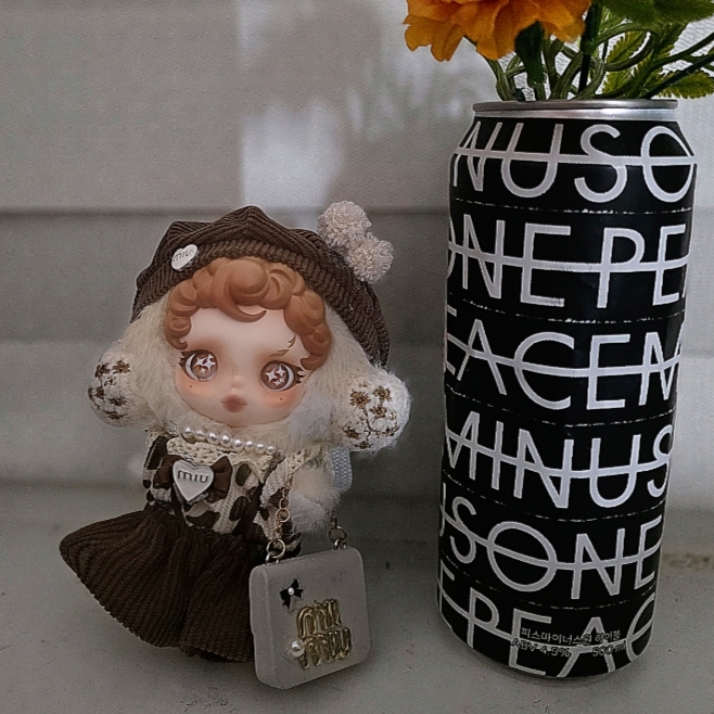 Pop Mart Skullpanda L’Impressionnisme Series Plush Doll Amber (Opened Case) 착용 스타일