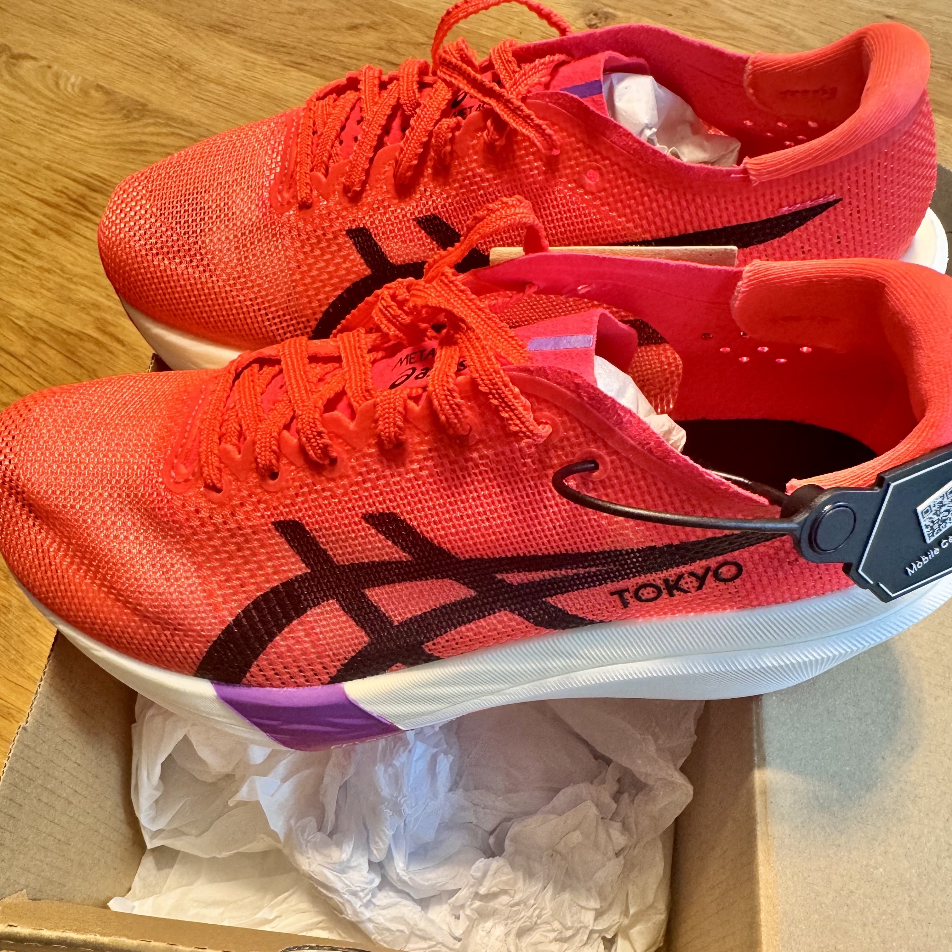 Asics Metaspeed Sky Tokyo Flash Red Black 착용 스타일 - 4