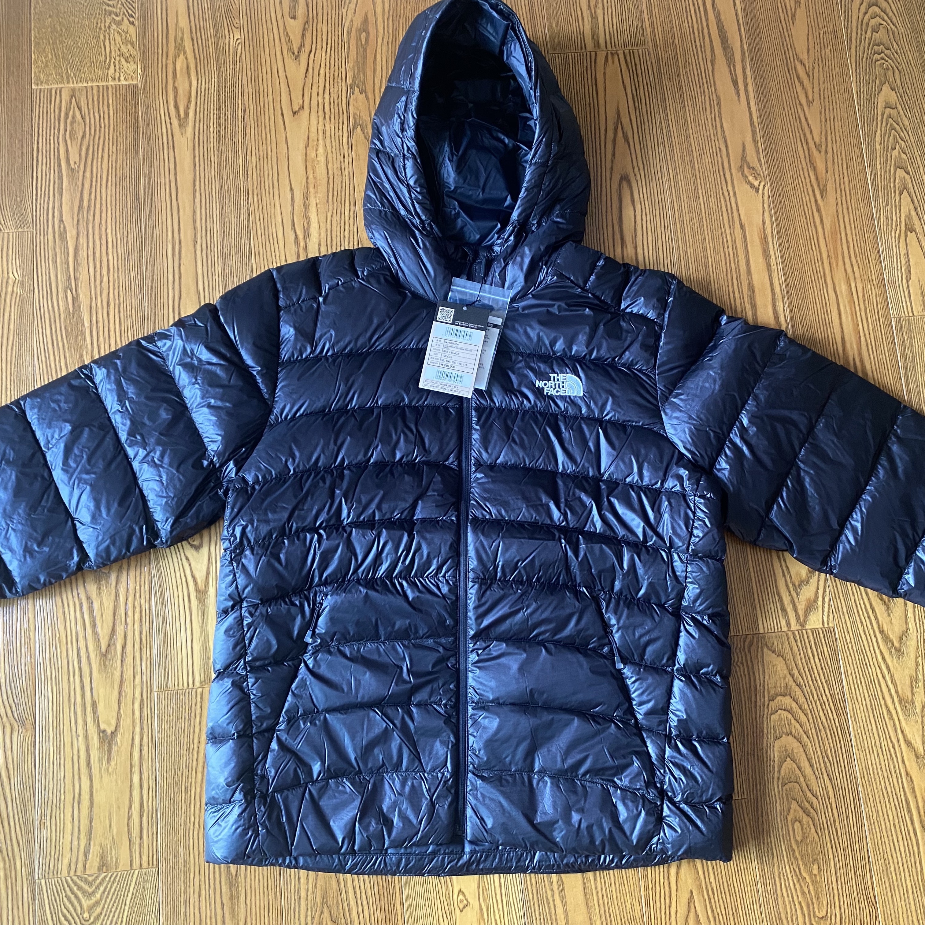 The North Face Matier EX RDS Down Hoodie Black 착용 스타일 - 1