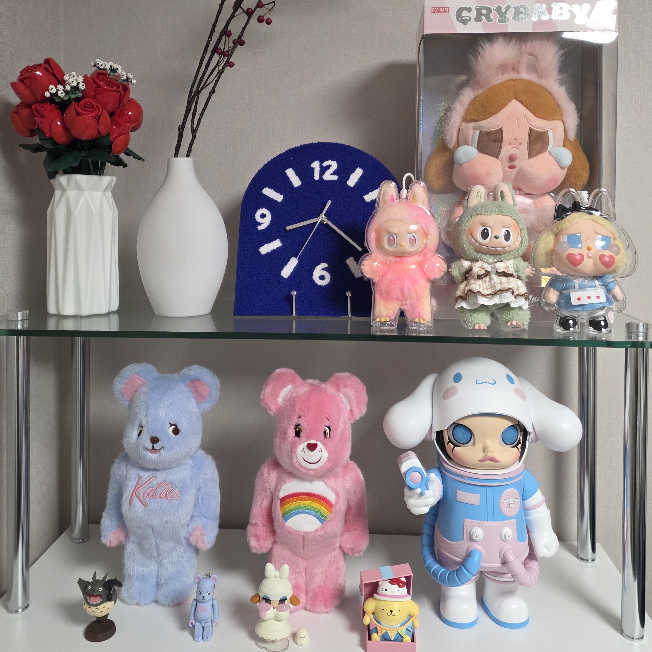 Pop Mart Labubu The Monsters Highlight Series Loyalty Keyring (Opened Case), Pop Mart Labubu The Monsters Labubu Tasty Macarons Series Green Grape Keyring (Opened Case) 착용 스타일