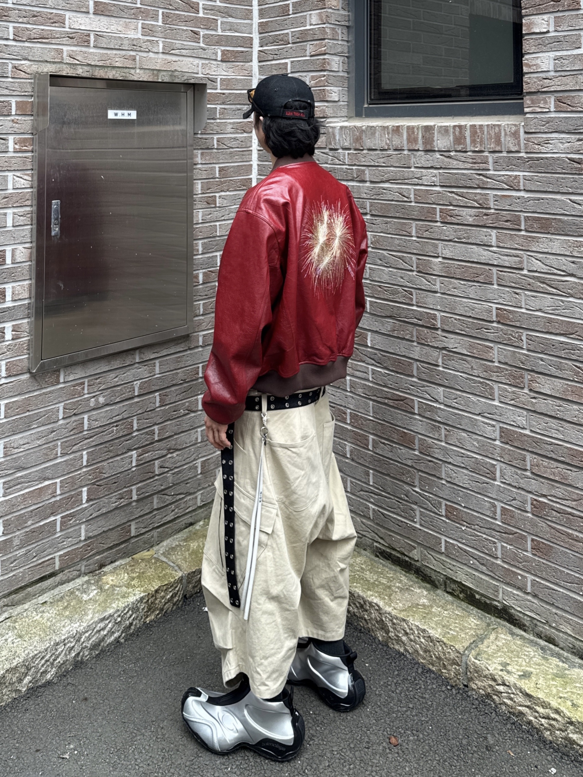 Undermycar Hommage Embraced The Fireworks Goatskin Blouson Red - 24FW, Balenciaga Basketball Sneakers Silver Black 착용 스타일 - 5