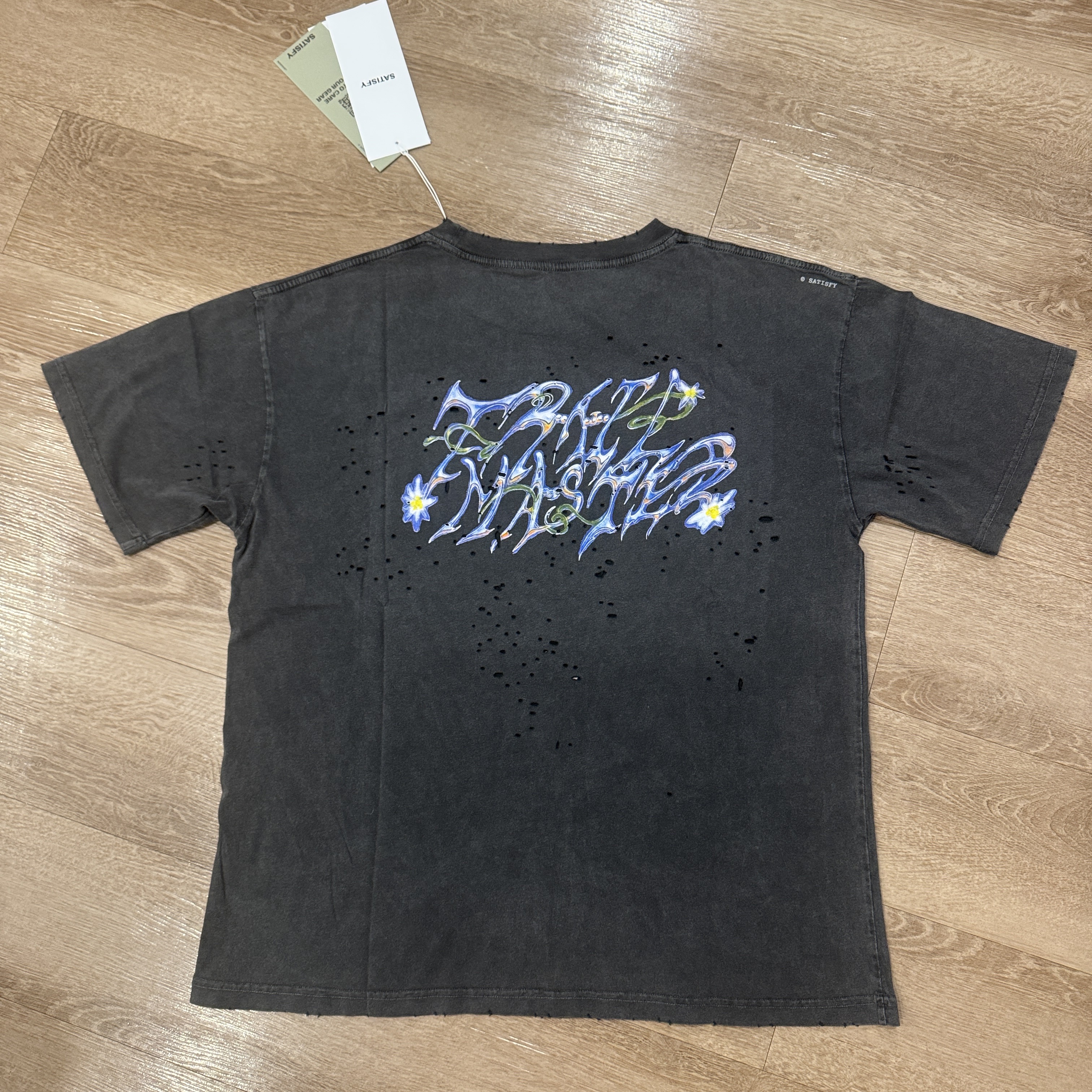 Satisfy Mothtech T-Shirt Aged Black 착용 스타일 - 2