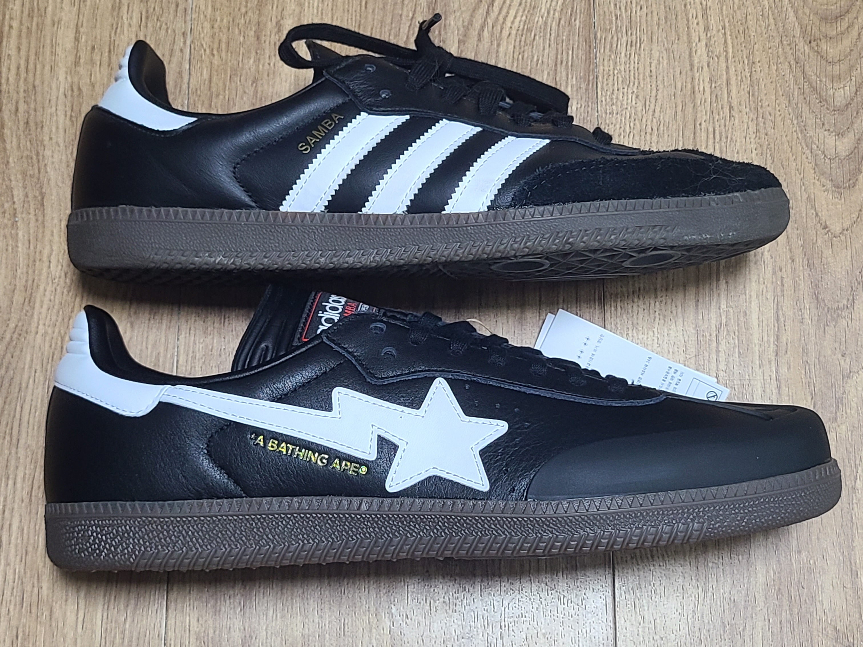 Adidas x BAPE Samba Core Black Footwear White, Adidas Samba OG Black White Gum 착용 스타일 - 2
