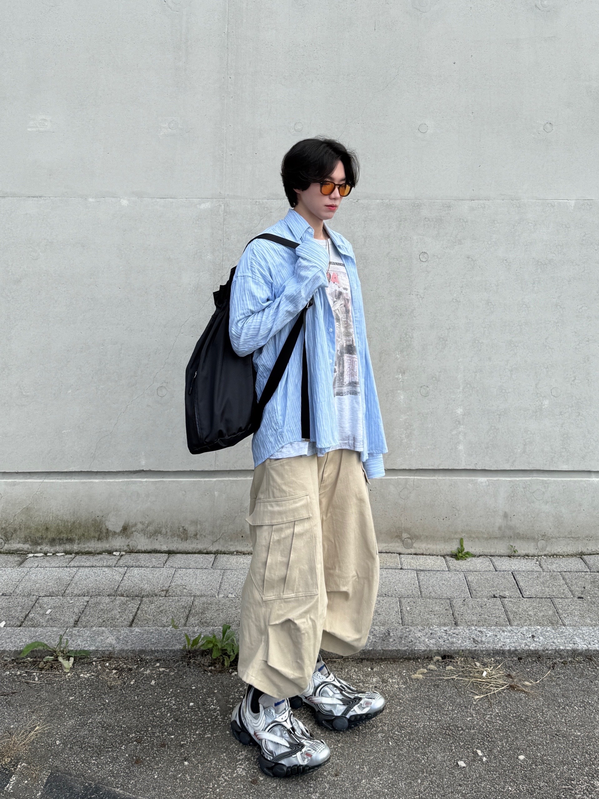 Balenciaga Reptile Sneaker Multicolor, Nonnod Flexible string tucked stripe shirt Sky blue 착용 스타일 - 2
