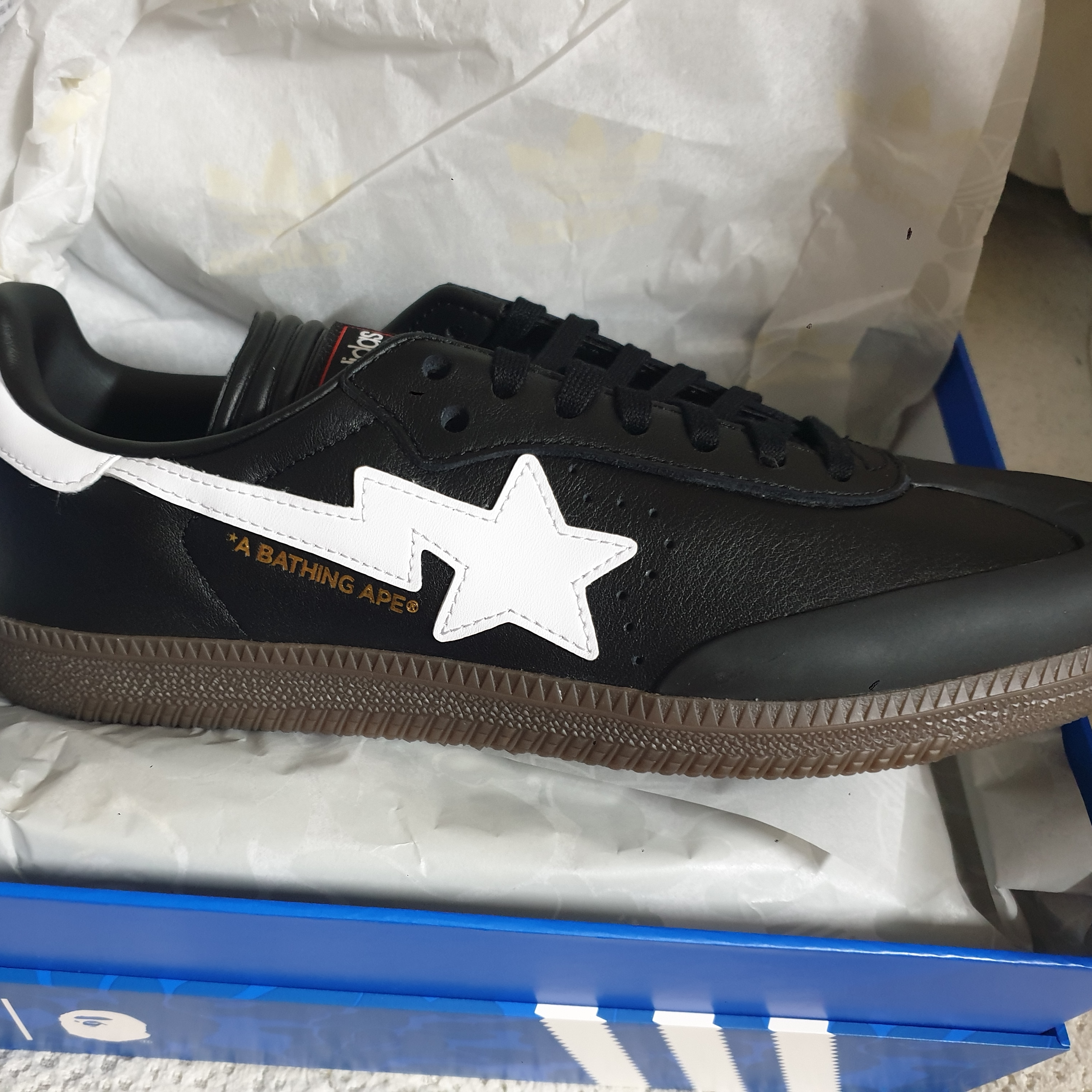 Adidas x BAPE FB Jersey Top Crew Green - KR Sizing, Adidas x BAPE Samba Core Black Footwear White 착용 스타일 - 2