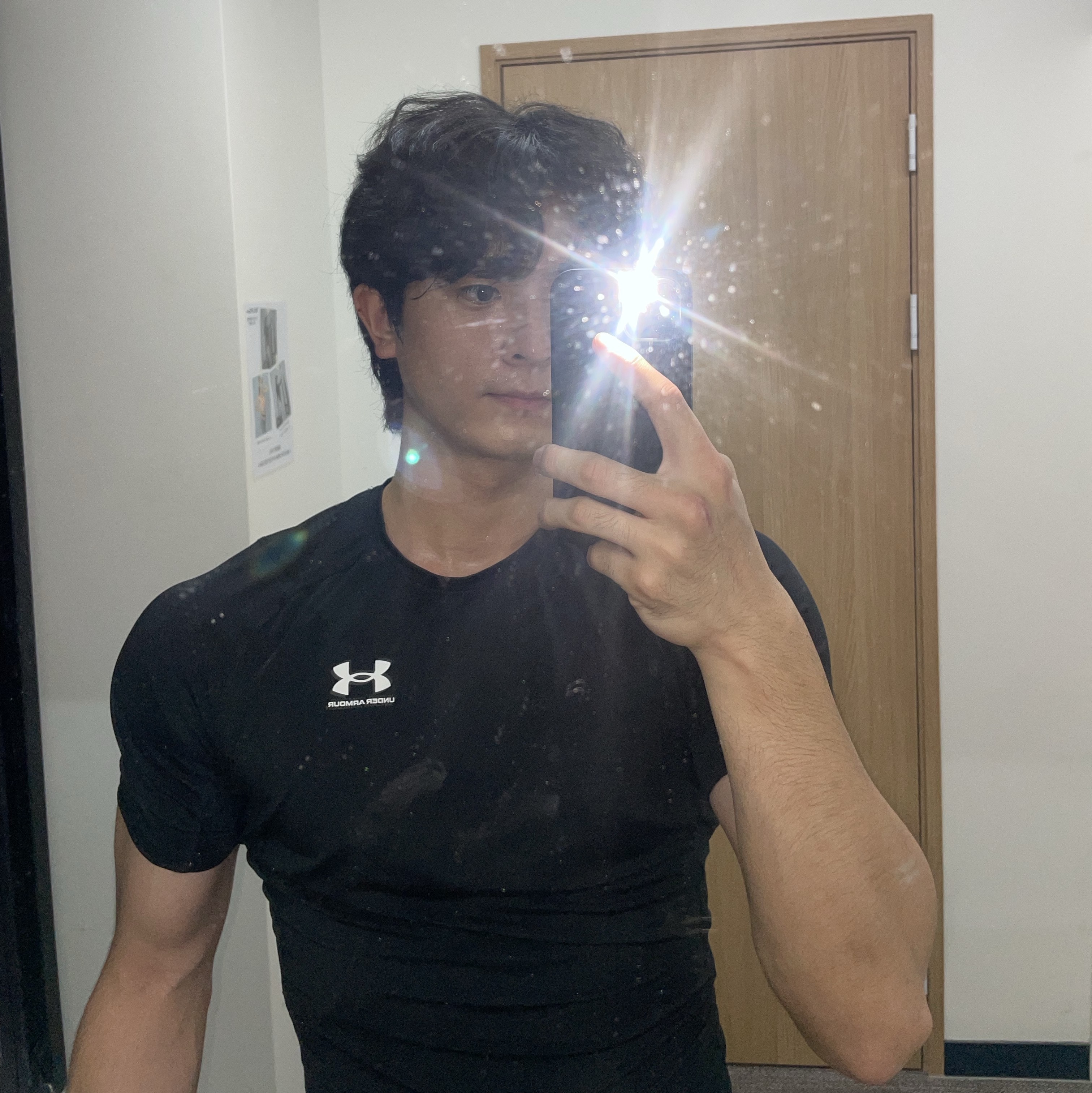 Under Armour HeatGear Short Sleeve Black White 착용 스타일