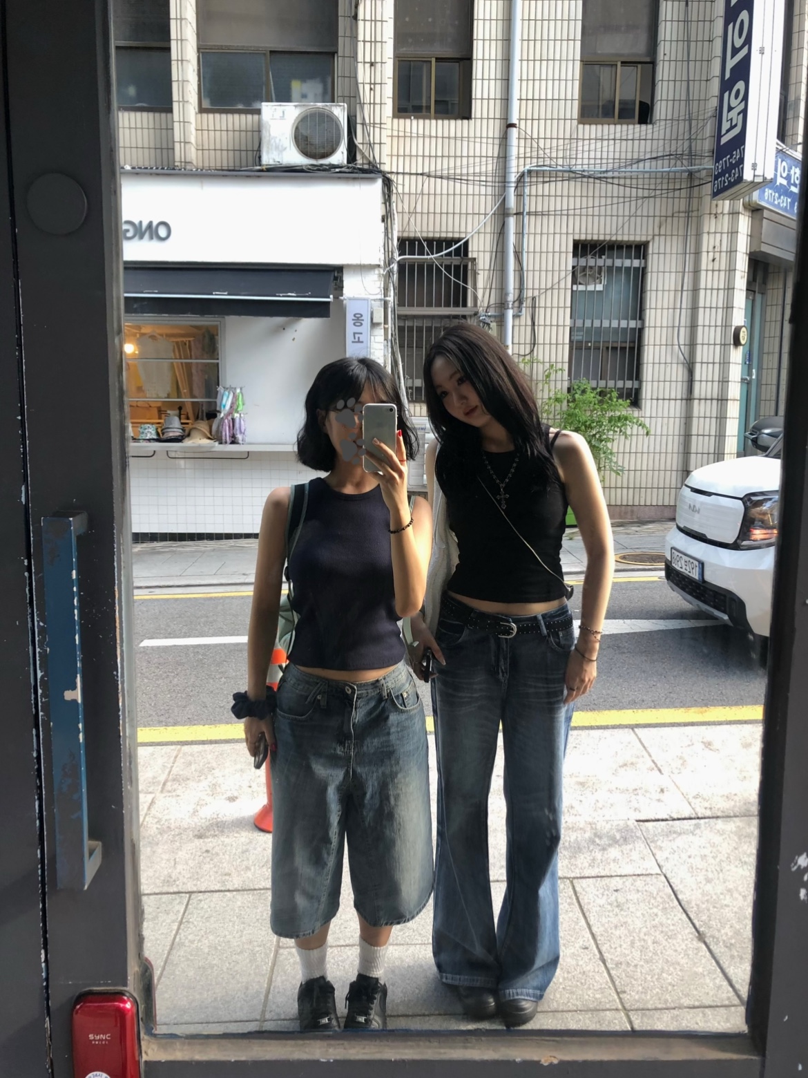 (W) Nike Air Force 1 '07 Low Triple Black, Arc'teryx Heliad 15 Backpack Stone Green 착용 스타일