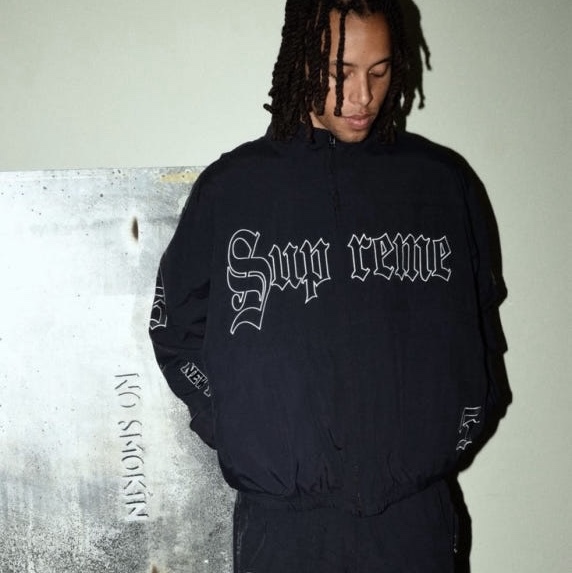 Supreme Old English Track Jacket Black - 25SS 착용 스타일
