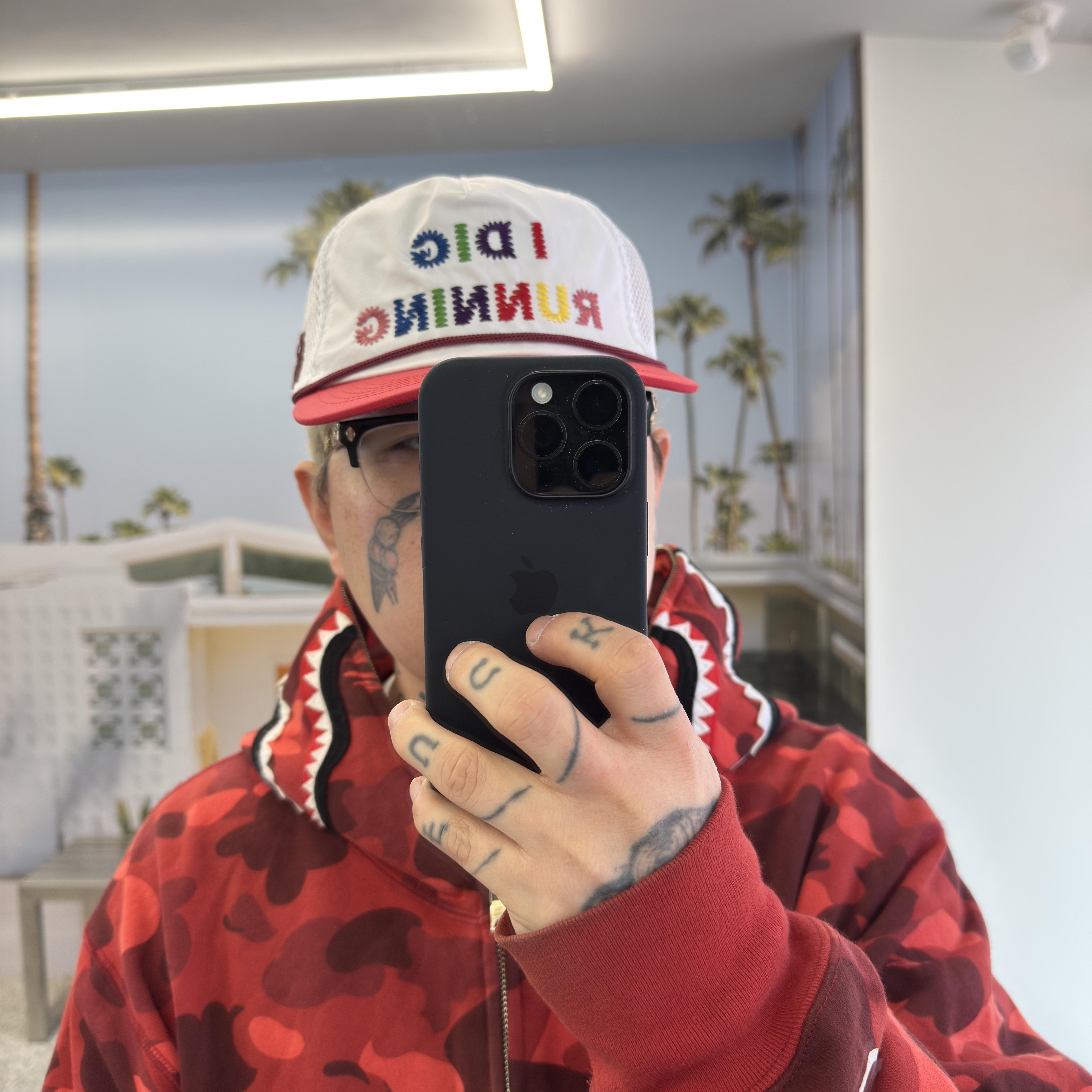 Nike x Lil Yachty Us Force 1, BAPE Color Camo Shark Full Zip Hoodie Red 착용 스타일 - 2