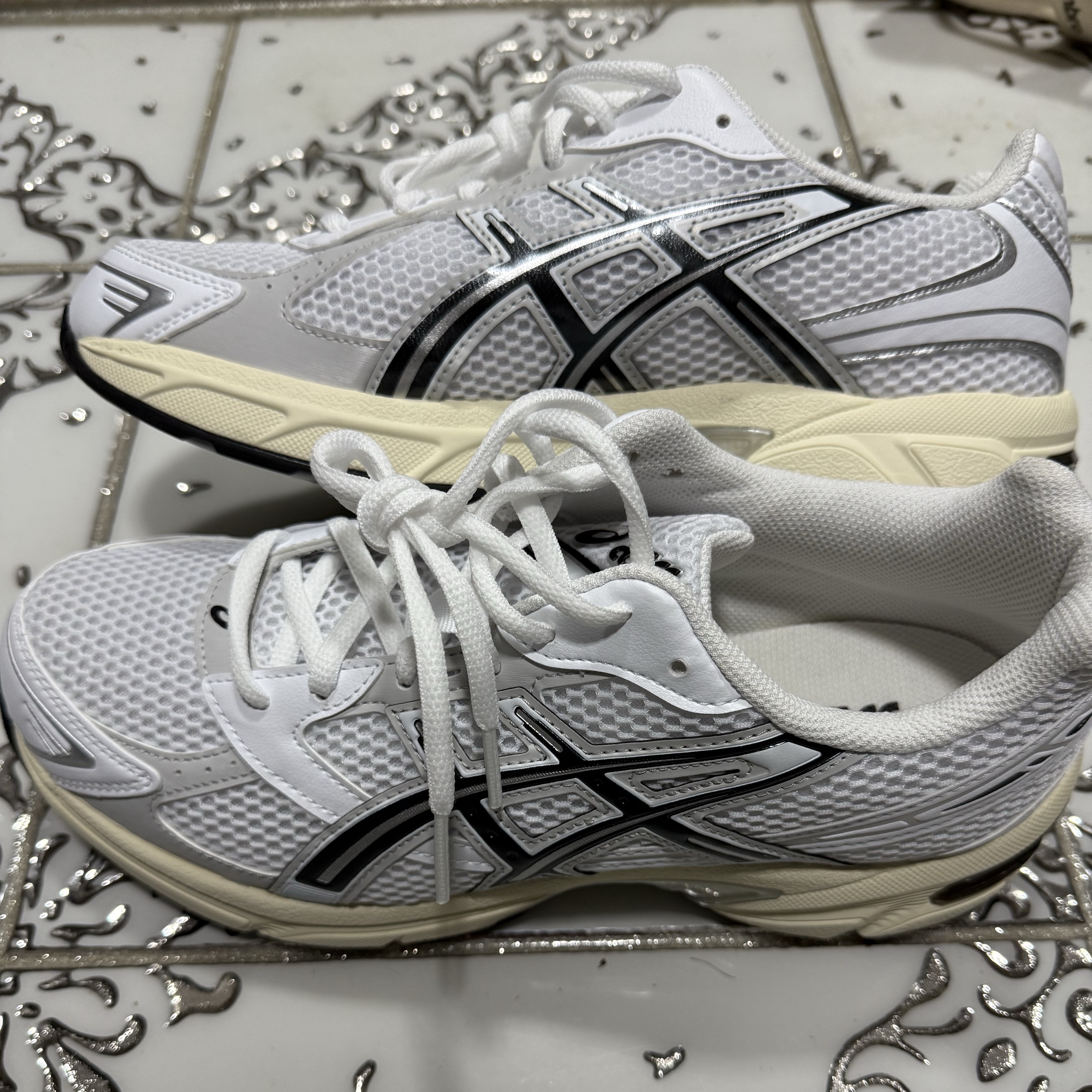 Asics Gel-1130 White Cloud Grey 착용 스타일