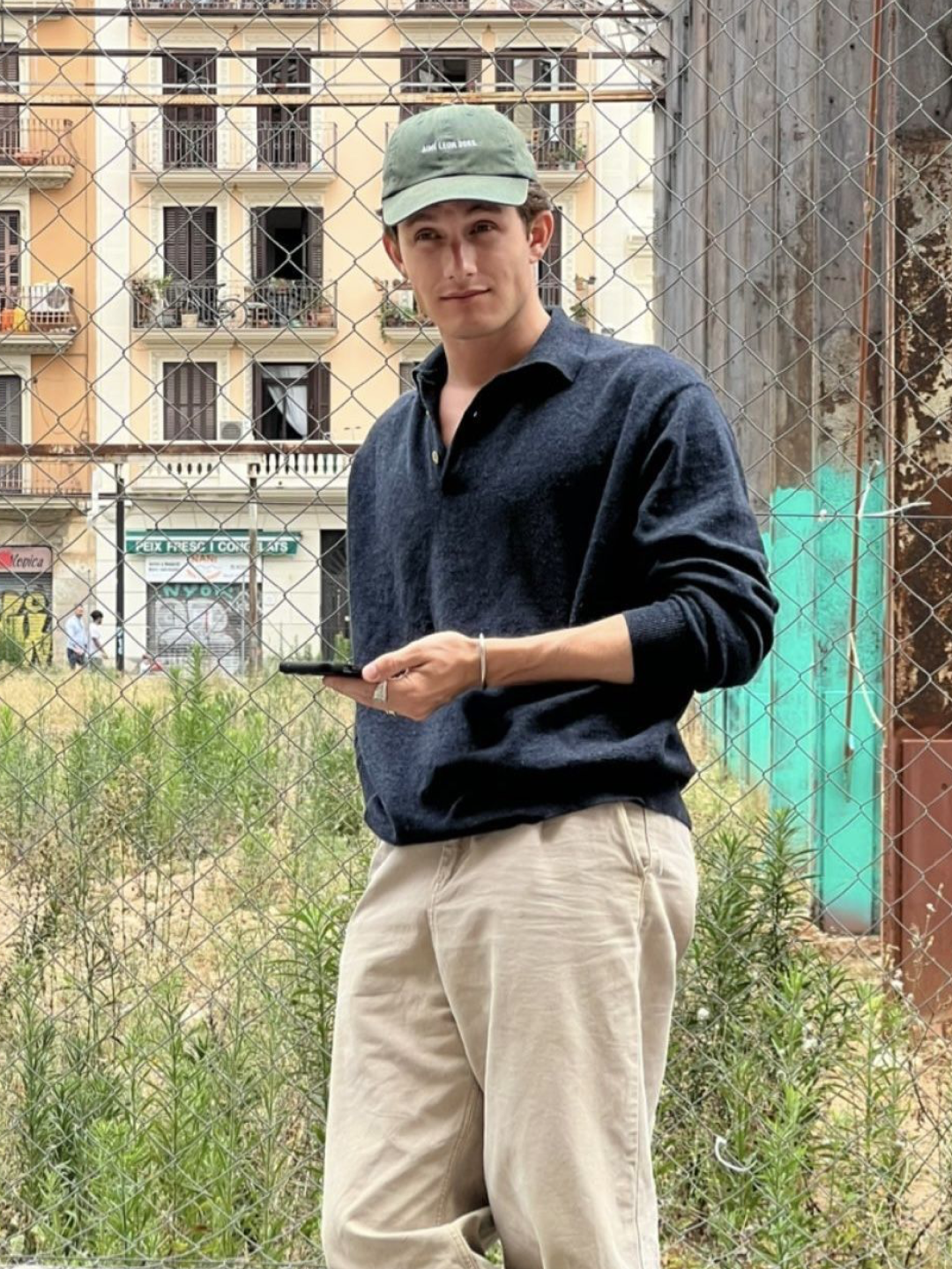 (W) Celine Triomphe Baseball Cap in Cotton Dark Khaki, Stussy Basic New Era 9Twenty Basic Strapback Black 착용 스타일 - 3