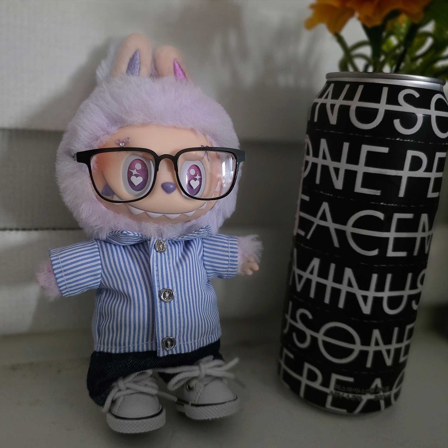 Pop Mart Labubu Flip with Me Doll 착용 스타일