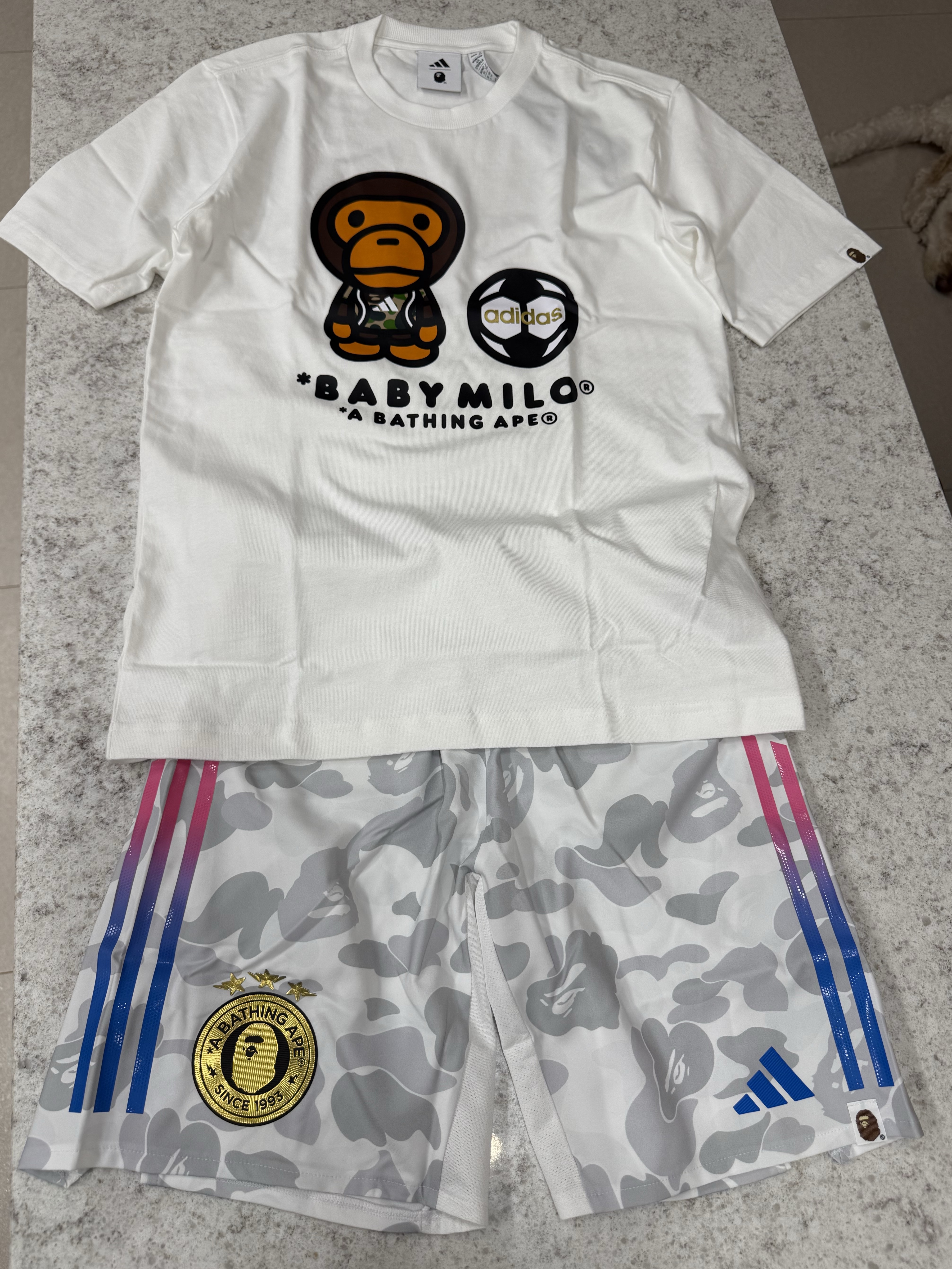 Adidas x BAPE FB Jersey Top Crew Green - KR Sizing, Adidas x BAPE FB Shorts Black - KR Sizing 착용 스타일 - 3