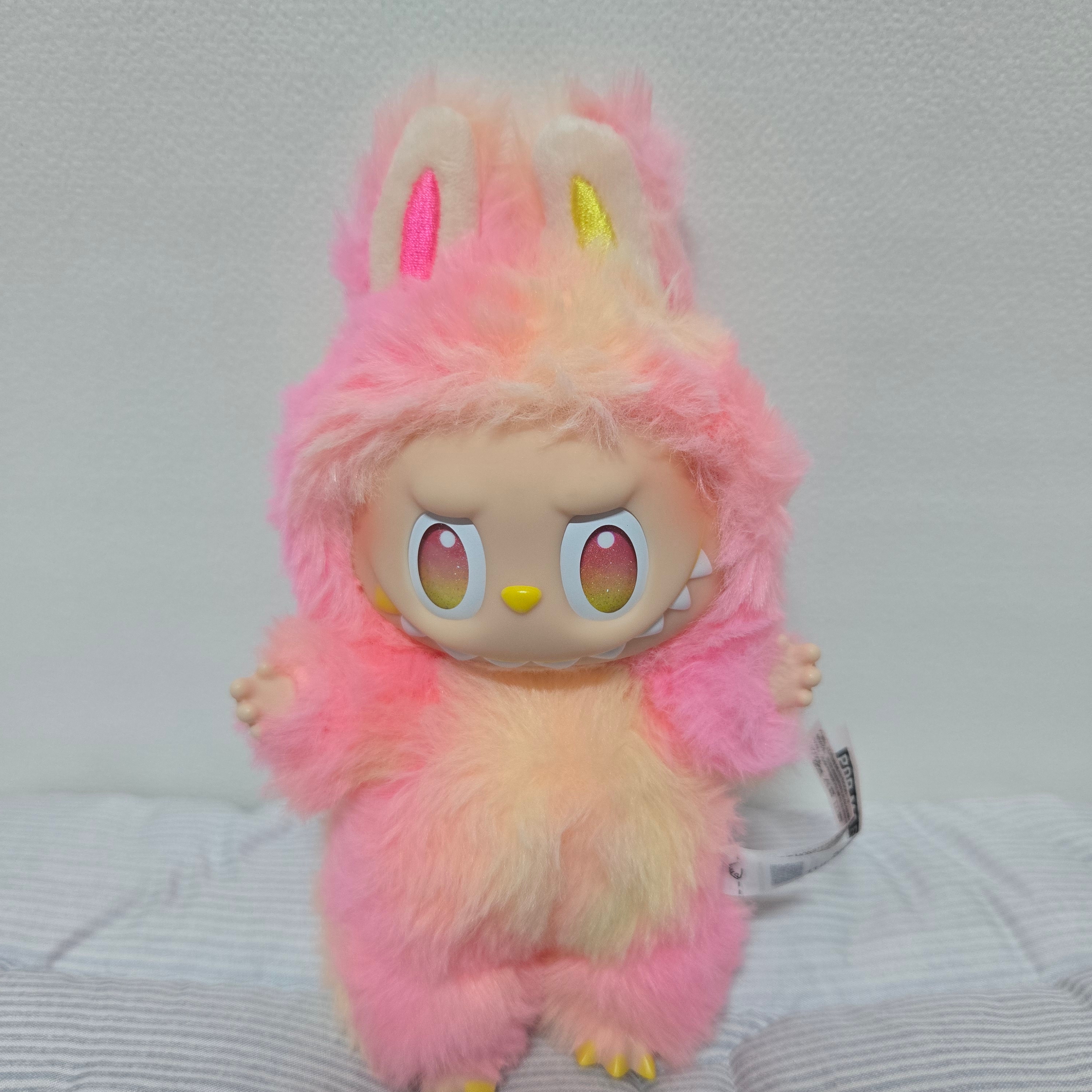 Pop Mart Labubu The Monsters Highlight Series Loyalty Keyring (Opened Case) 착용 스타일