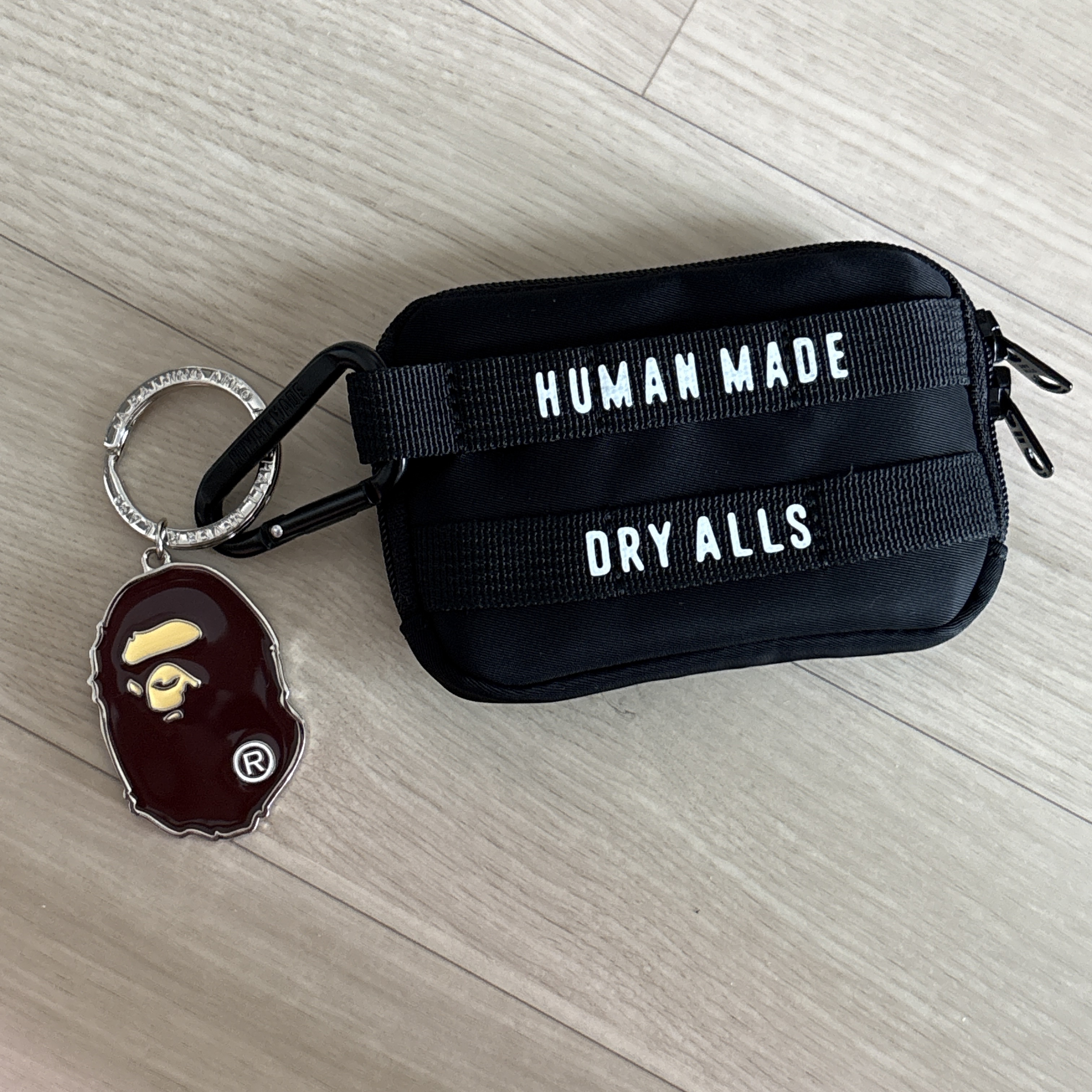 BAPE Ape Head Metal Keychain Brown, Human Made Military Card Case Black 착용 스타일