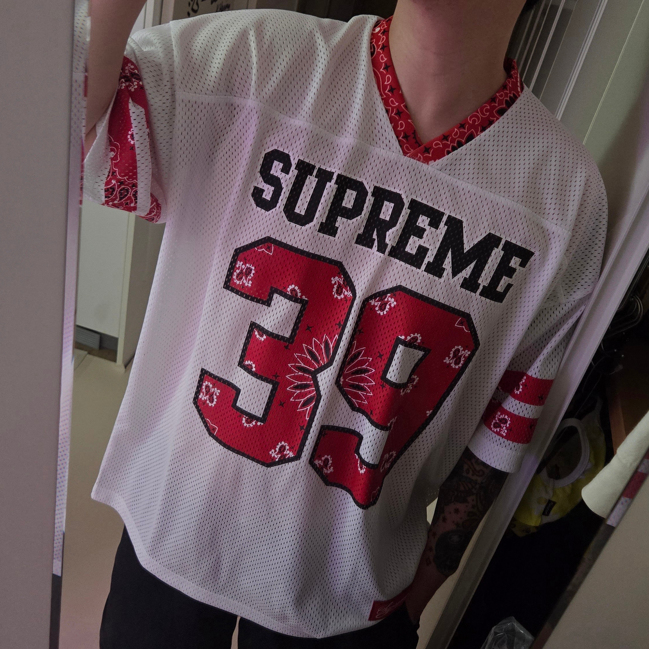 Supreme Bandana Football Jersey White - 25SS 착용 스타일