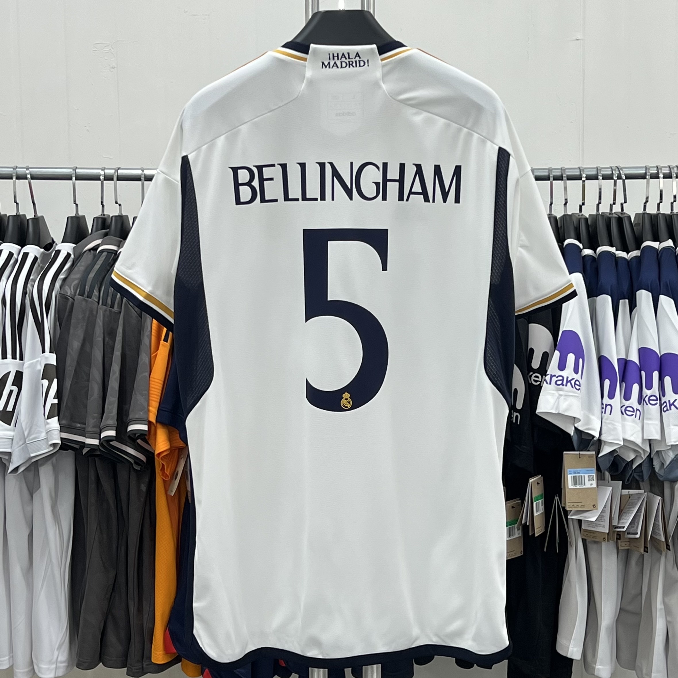 Adidas Real Madrid 2024/25 3rd Jersey Charcoal - KR Sizing (Non Marking Ver.), Adidas Real Madrid Originals Track Top Charcoal Grey - KR Sizing 착용 스타일 - 1