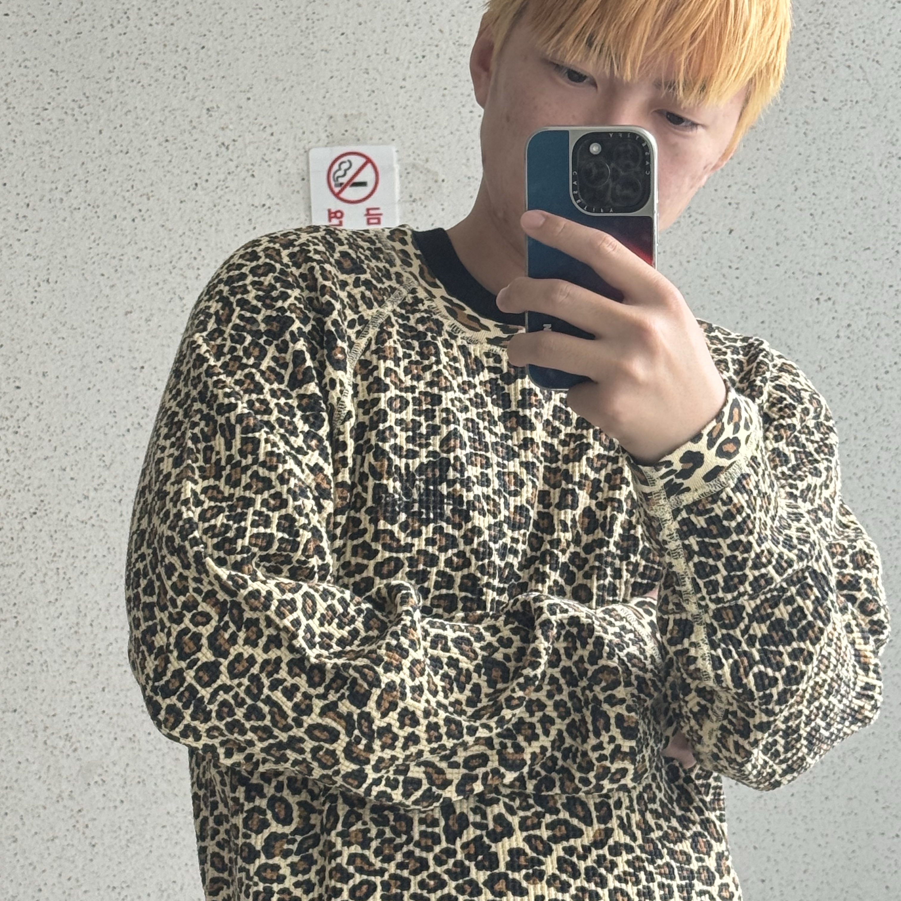 Stussy Basic Thermal Leopard 착용 스타일