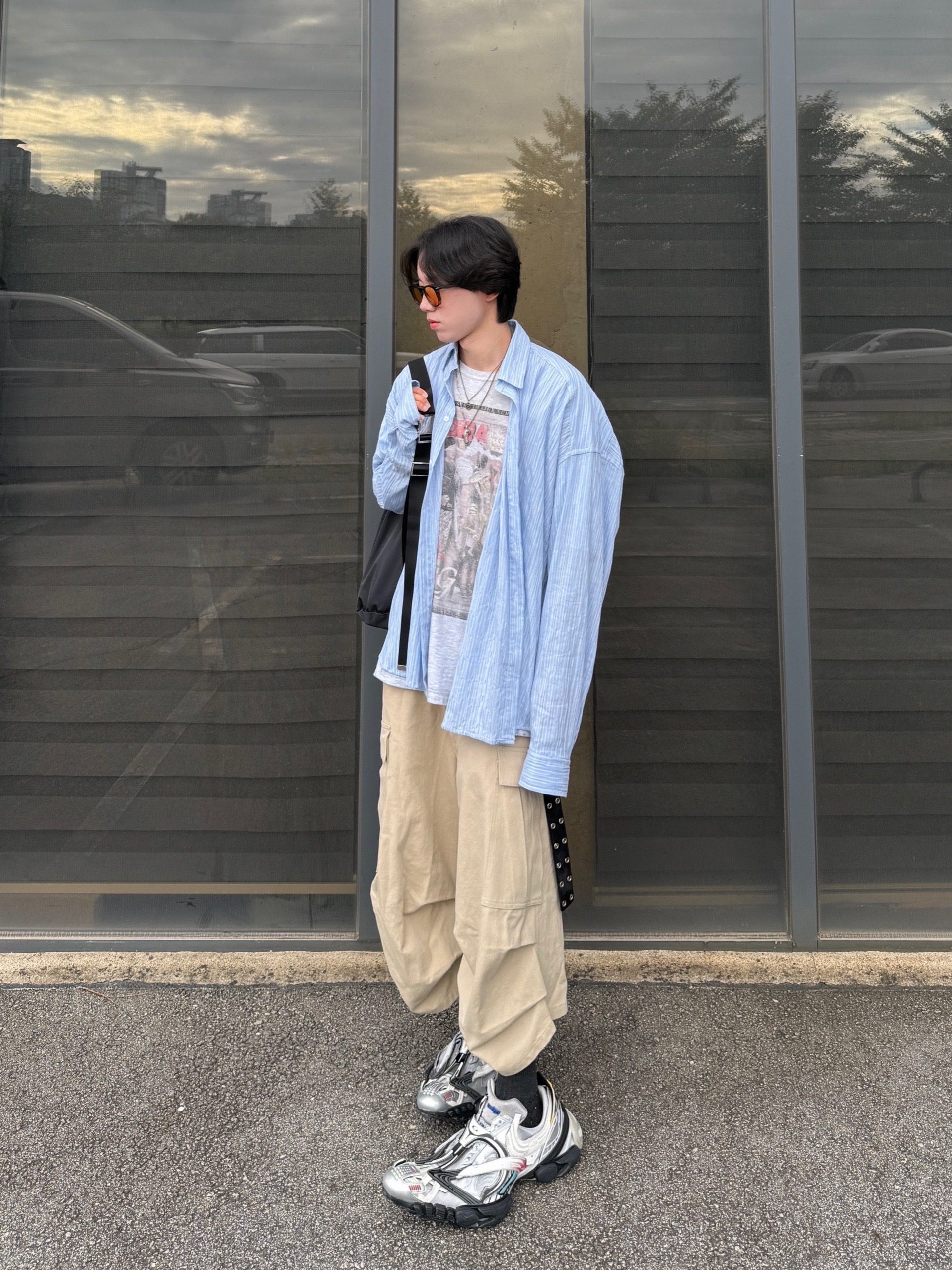 Balenciaga Reptile Sneaker Multicolor, Nonnod Flexible string tucked stripe shirt Sky blue 착용 스타일 - 6