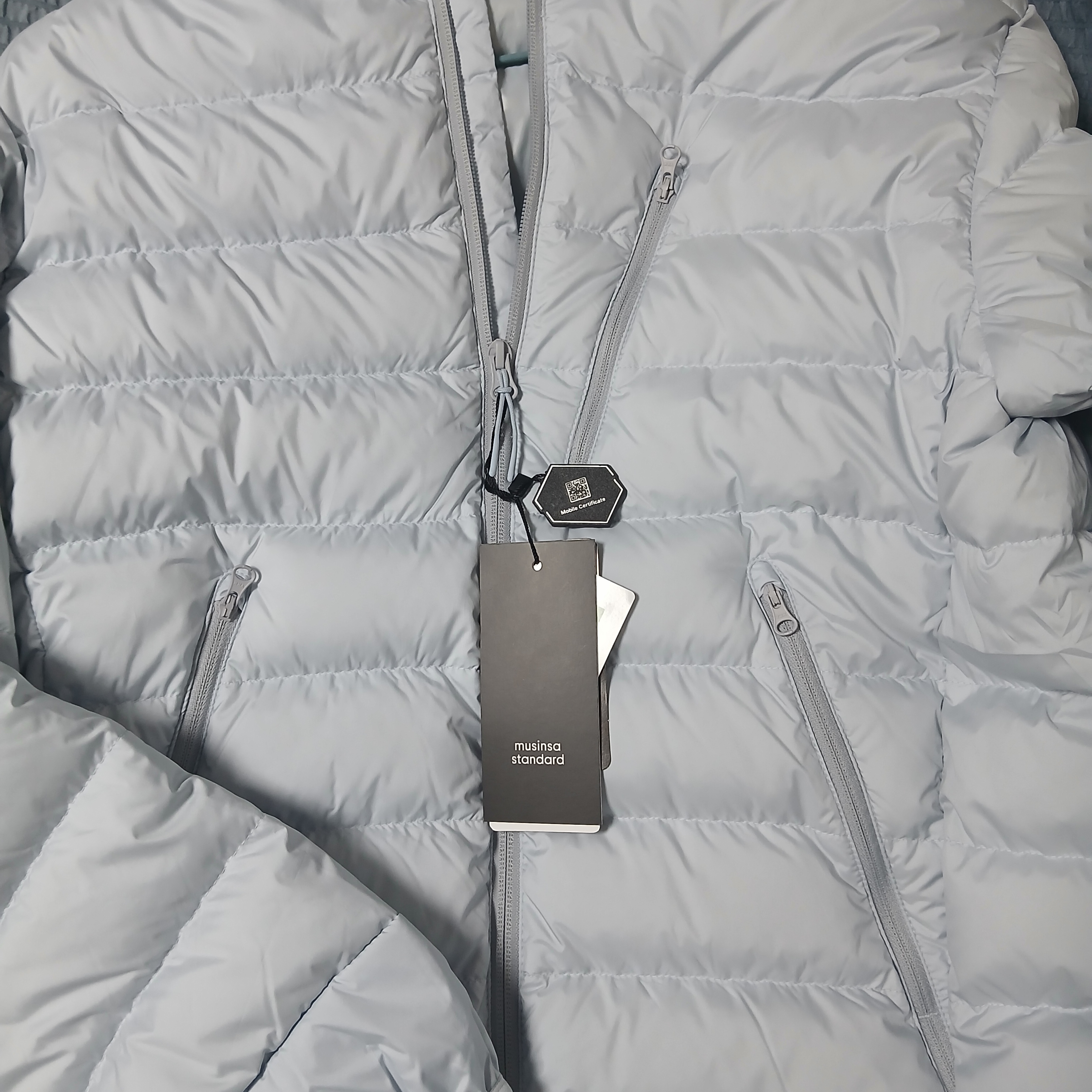 Musinsa Standard City Leisure Hooded Light Down Jacket Cloudy Blue 착용 스타일