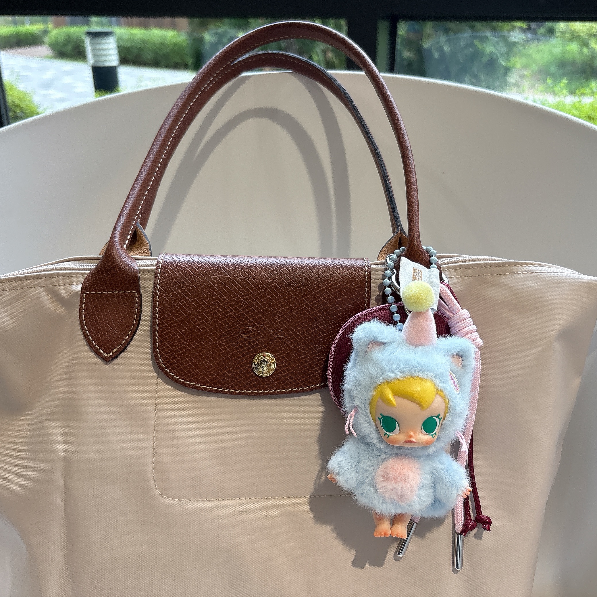 Pop Mart Baby Molly Pocket Friends Series Vinyl Plush Pendant Feeling Blue (Opened Case), Longchamp Le Pliage Original Tote Bag M Paper 착용 스타일