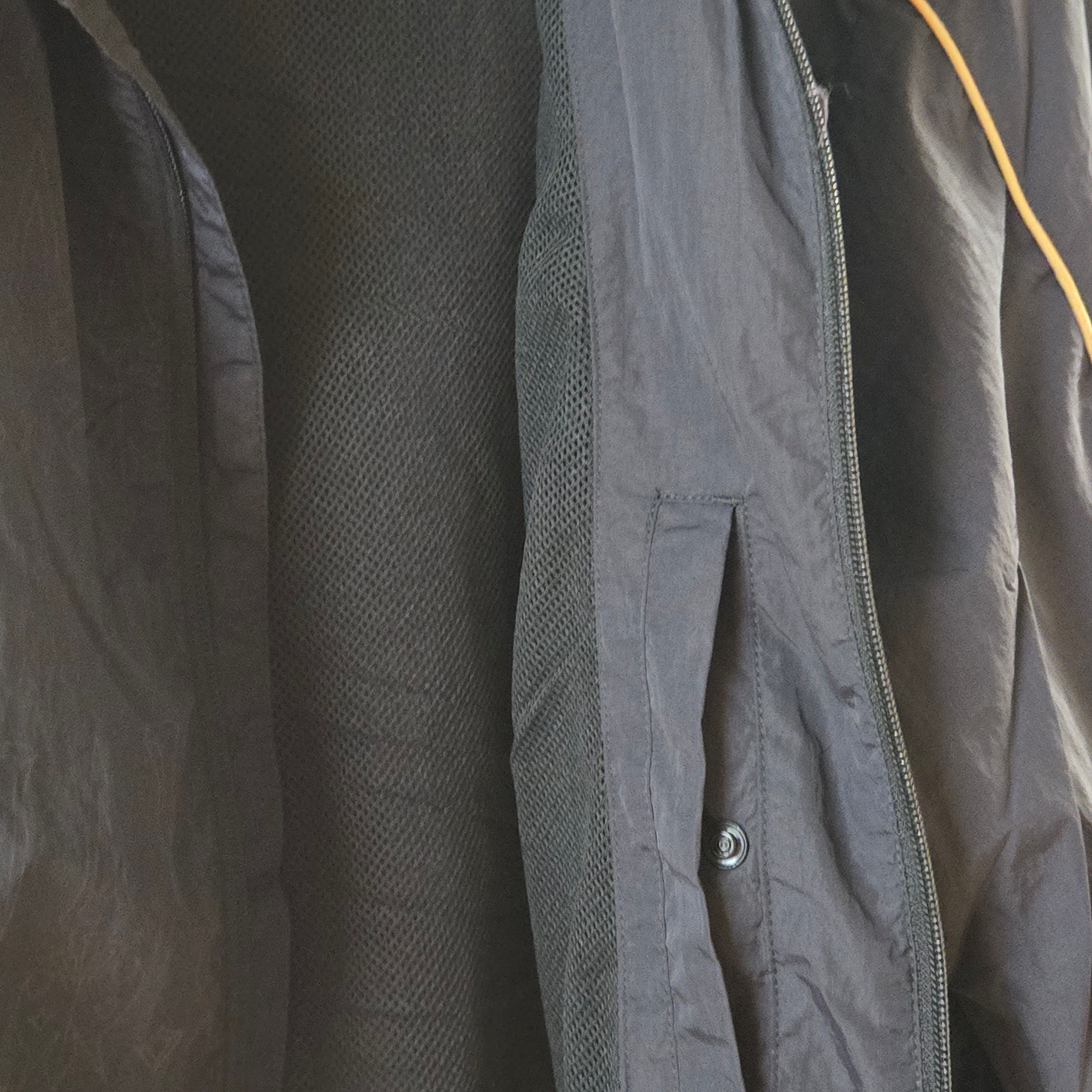[PRE-ORDER] FC SPEAR Wind Breaker Black 착용 스타일 - 3