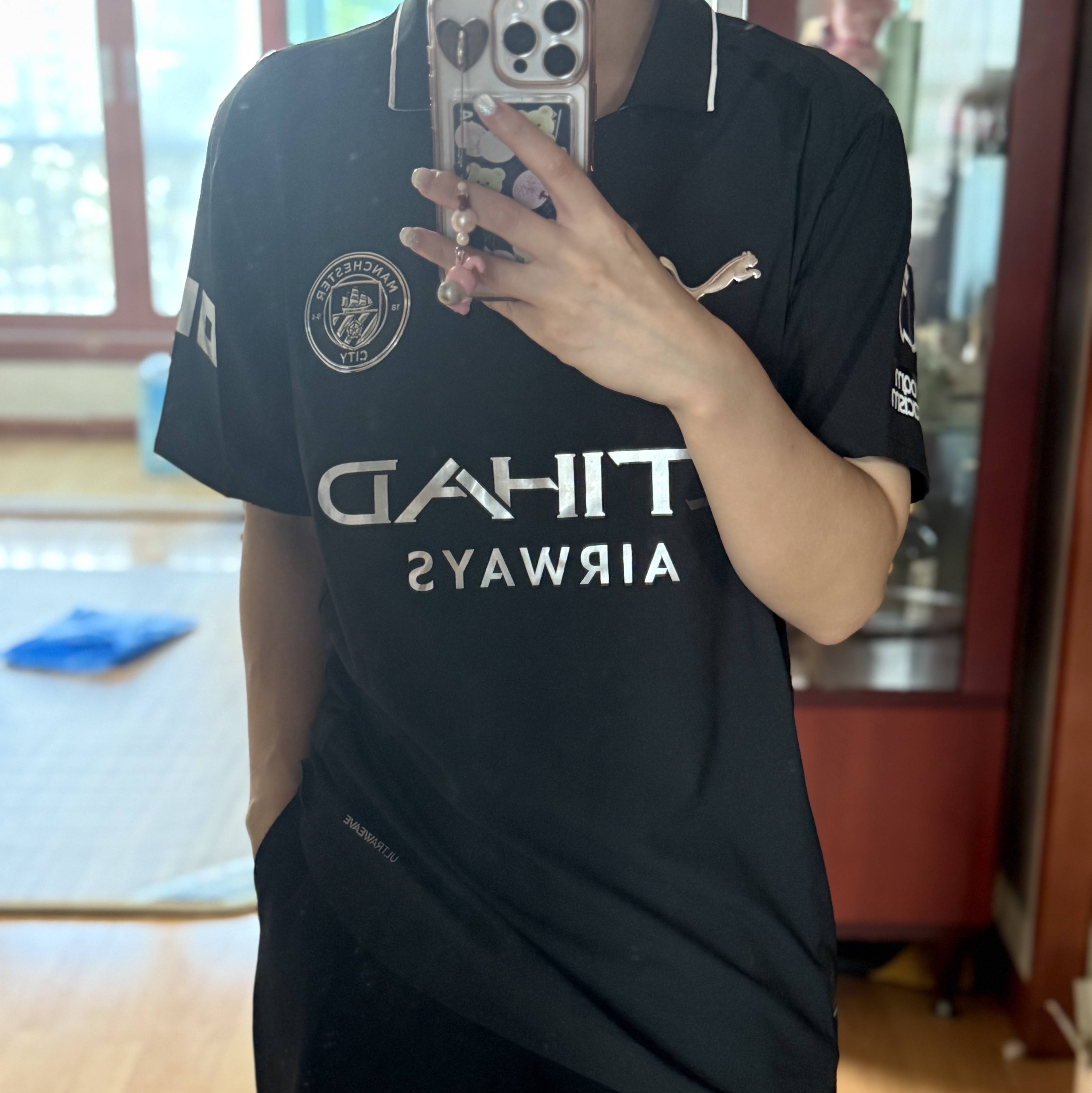 Puma Manchester City 2025/26 Away Authentic Jersey Black (Non Marking Ver.) 착용 스타일 - 2