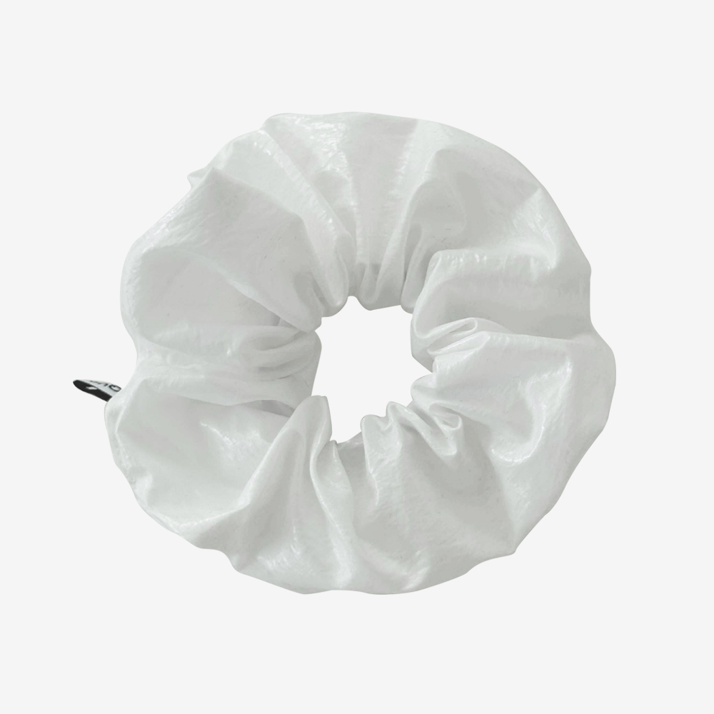 쿼터브 레더 스크런치 - 화이트(QUARTEVV Leather Scrunchie - White)