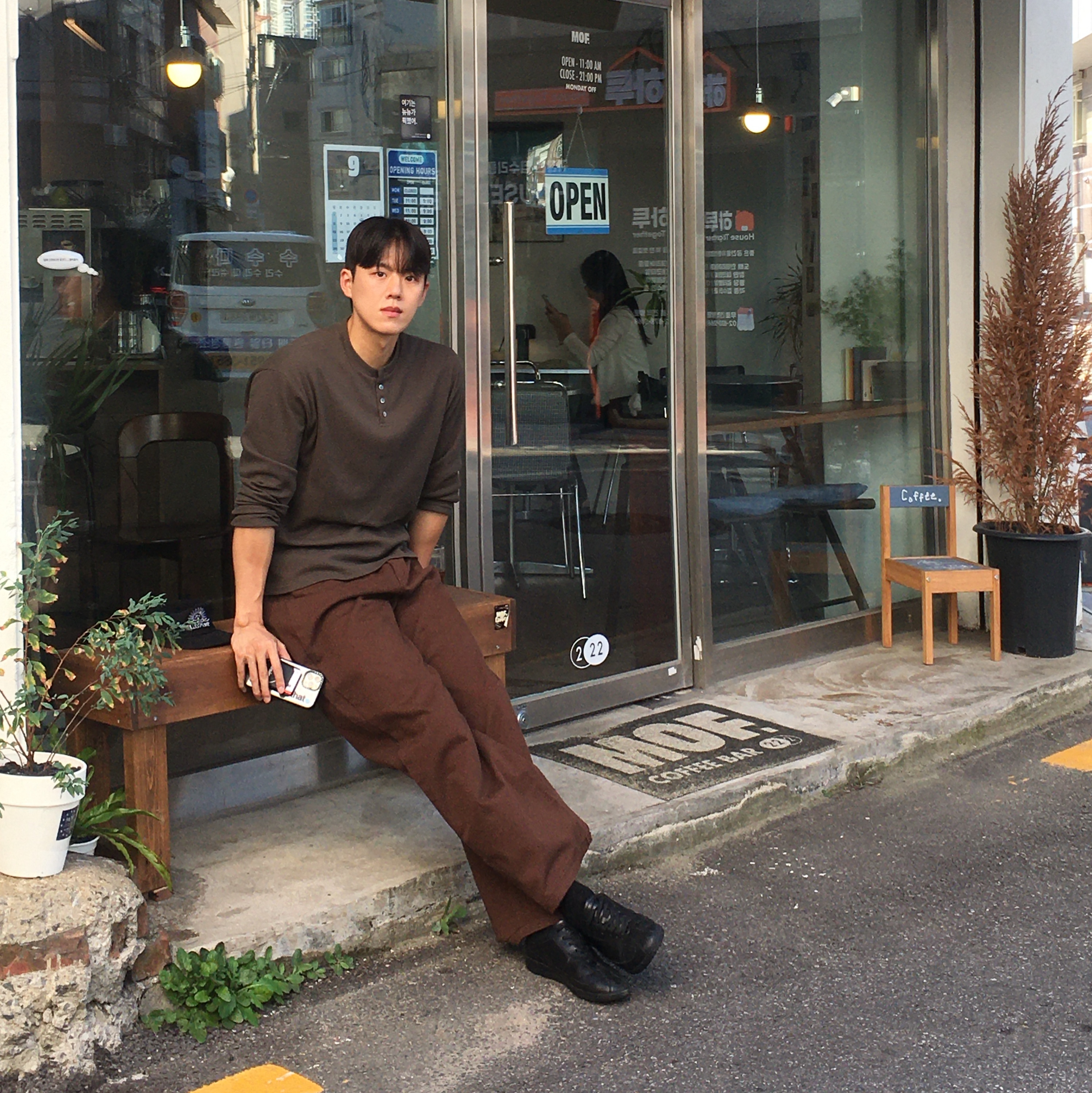 Dr. Martens 1461 Smooth Black, Pemont Dress Black 착용 스타일 - 2