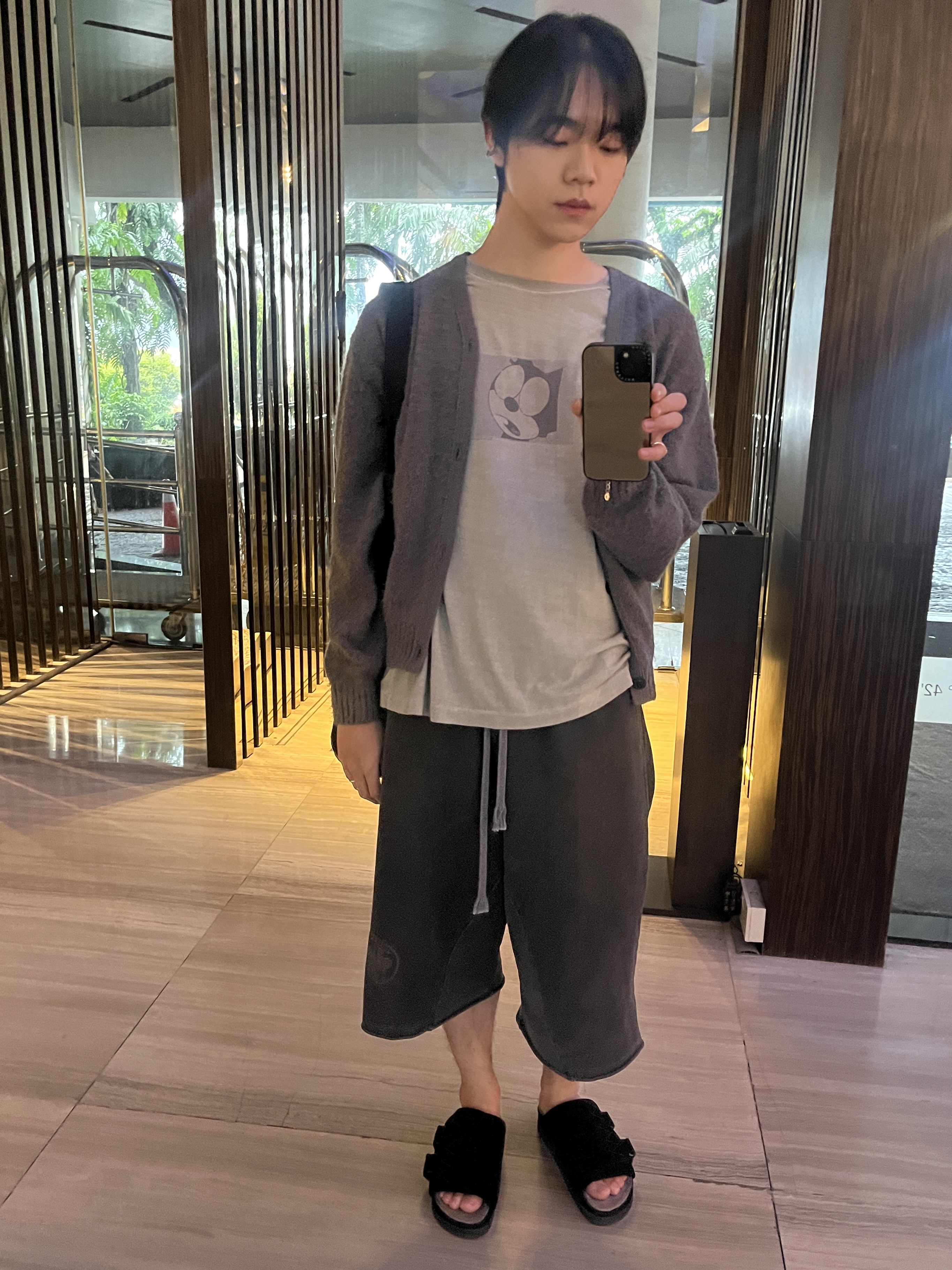 [기간한정 20%쿠폰] Polyteru Human Index Human 1/2 Sweat Pants Charcoal, [프리오더] Polyteru Jumbo Slippers Black 착용 스타일