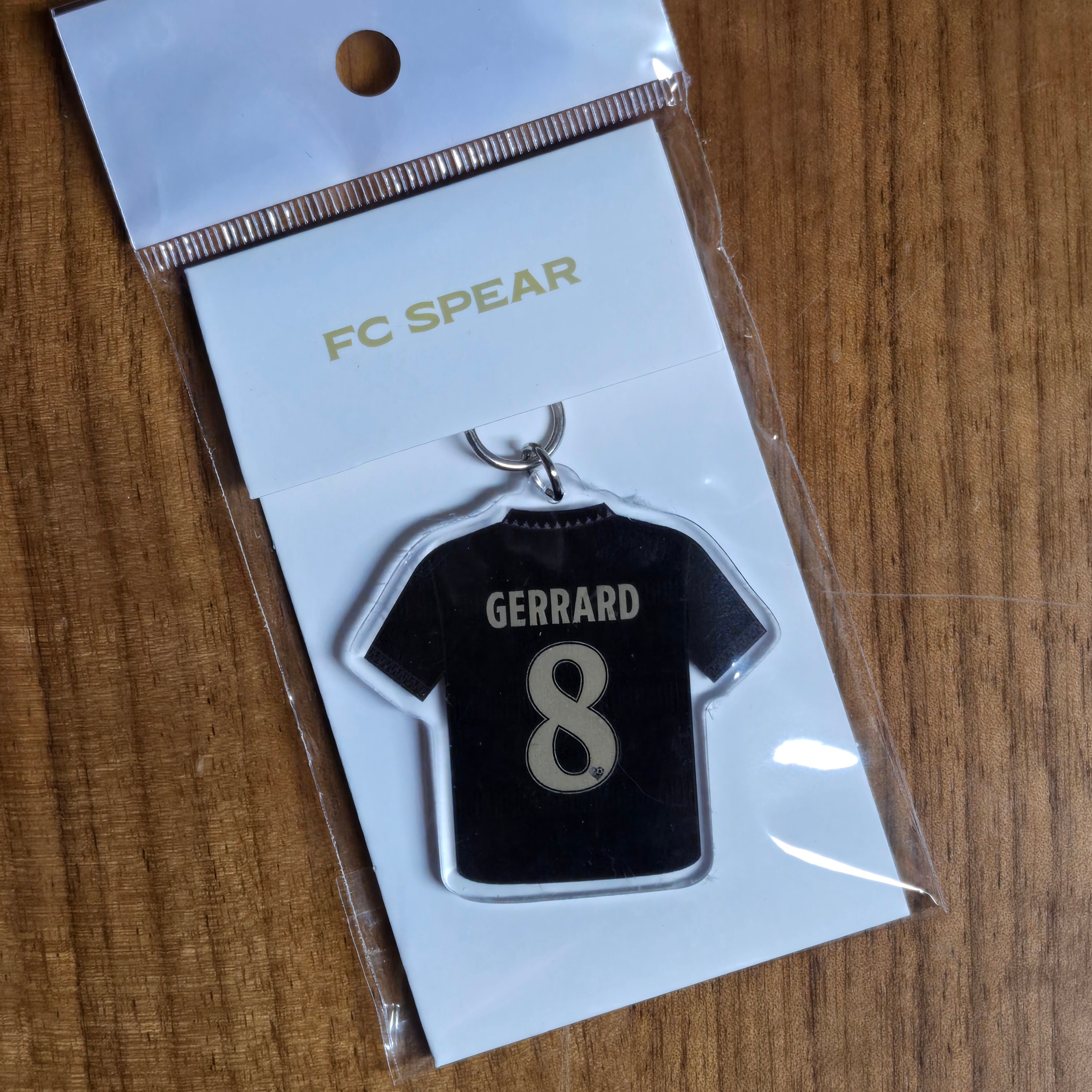 [PRE-ORDER] FC SPEAR Acrylic Uniform Keyring Black 착용 스타일