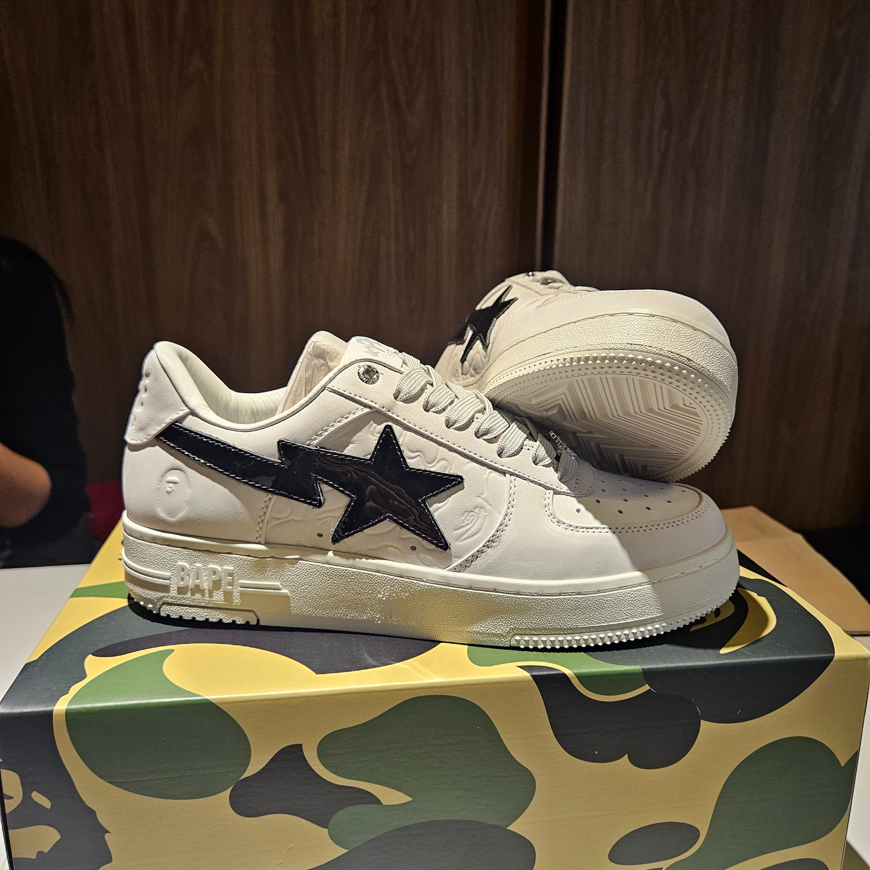 BAPE Sta #4 M2 White 착용 스타일 - 3