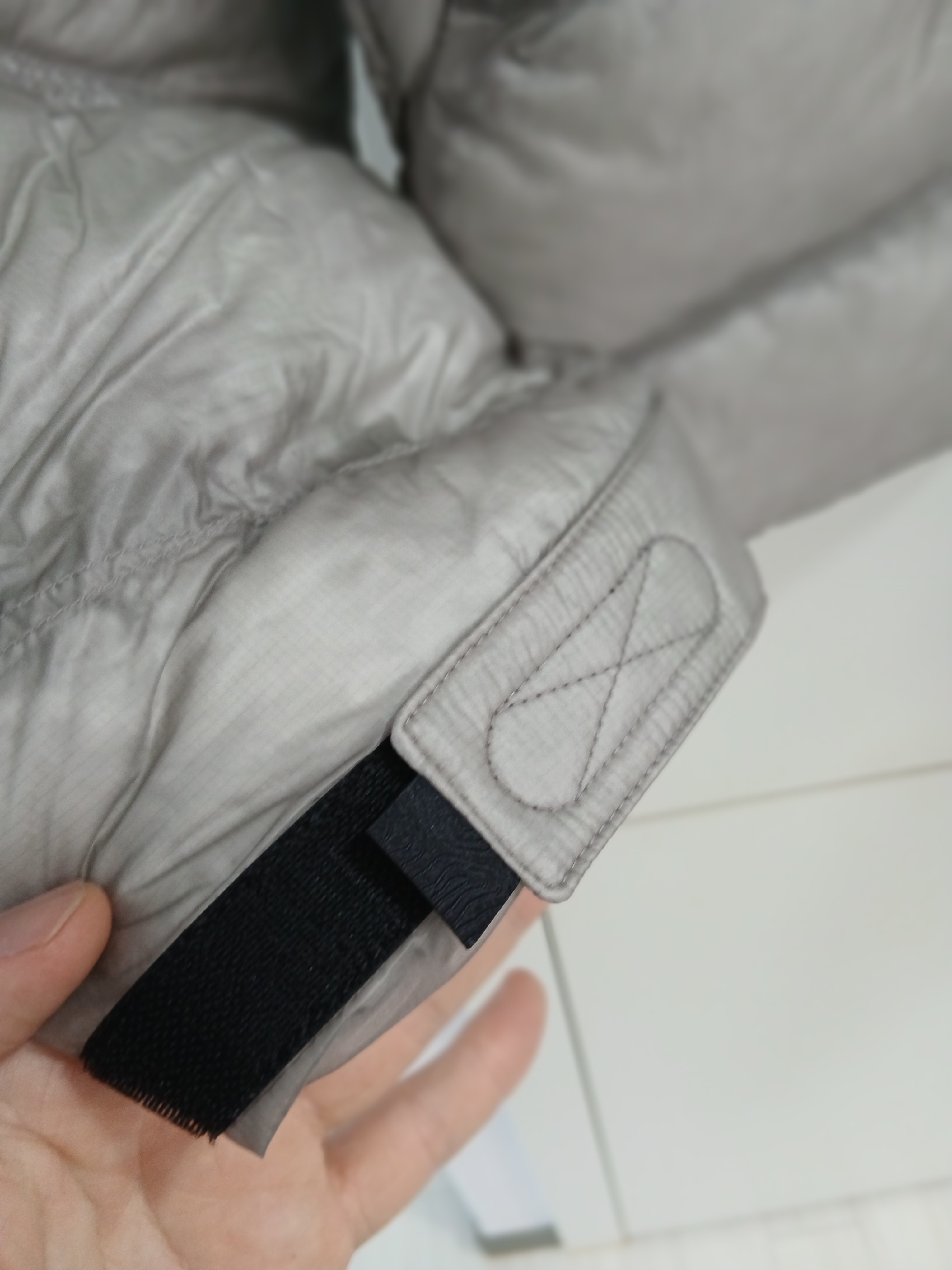 Salomon UNI Cross Insulation Jacket Light Grey 착용 스타일 - 6