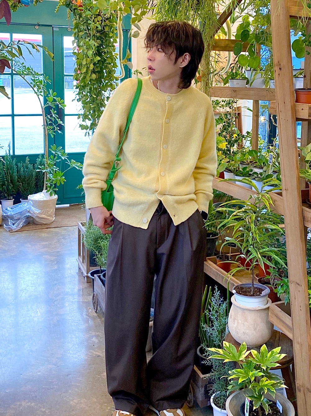 Knitted Shaggy Dog Wool 100% Round Cardigan Yellow 착용 스타일