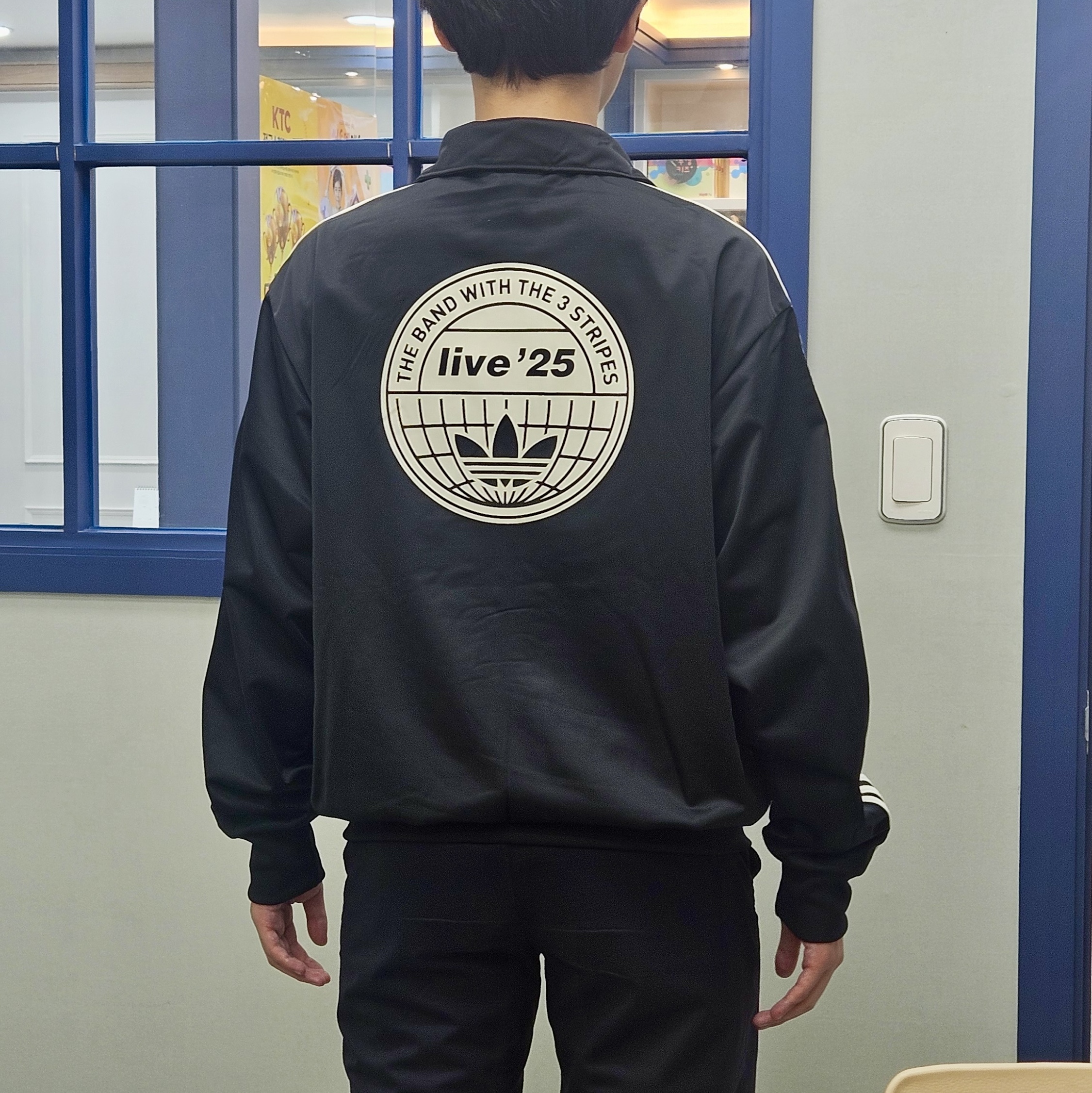 Adidas x Oasis Tour Firebird Track Top Black - US Sizing 착용 스타일