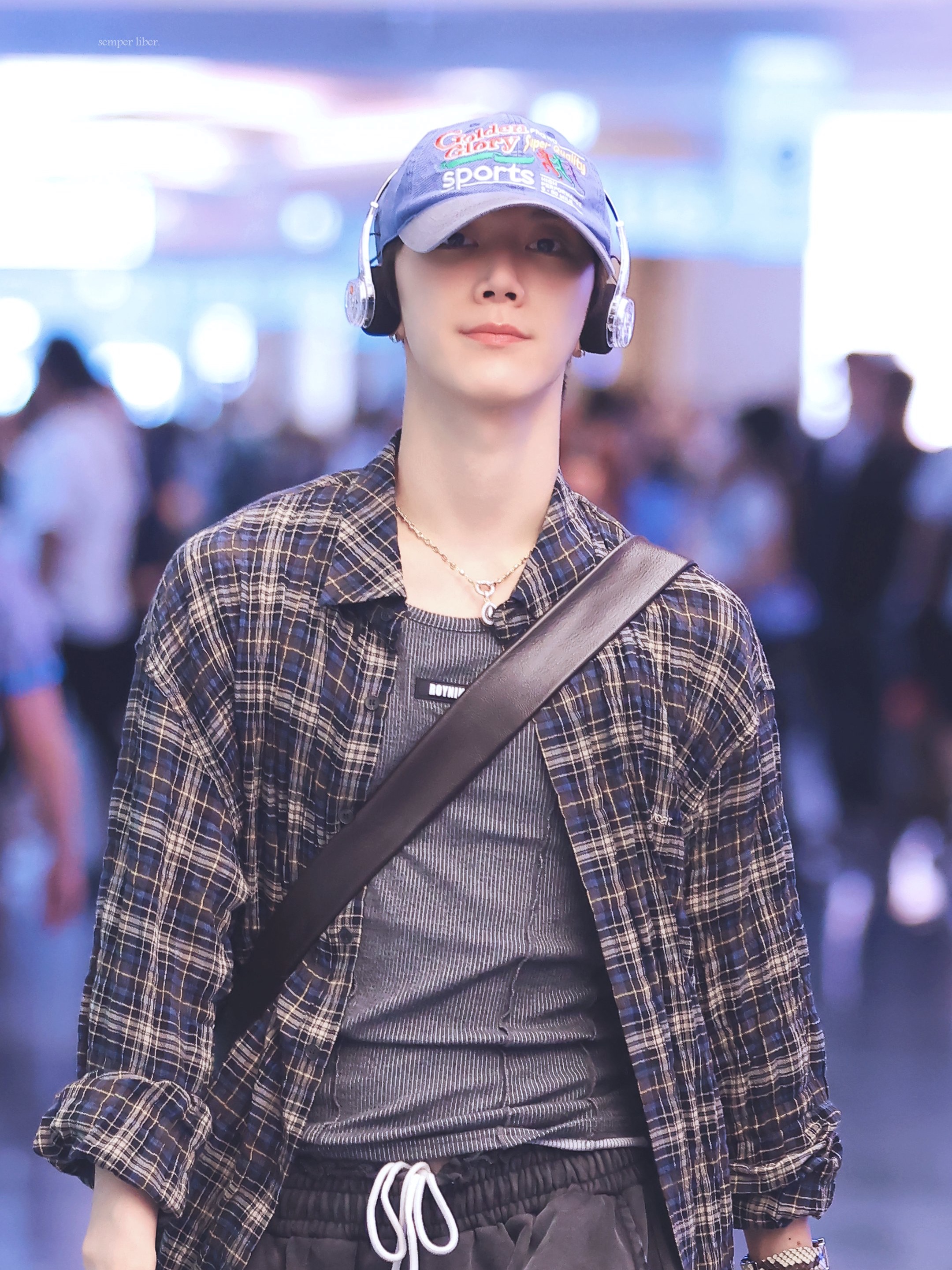 Undermycar Mu.118 Original Logo Basic Long Sleeve Check Shirts Beige Blue 착용 스타일