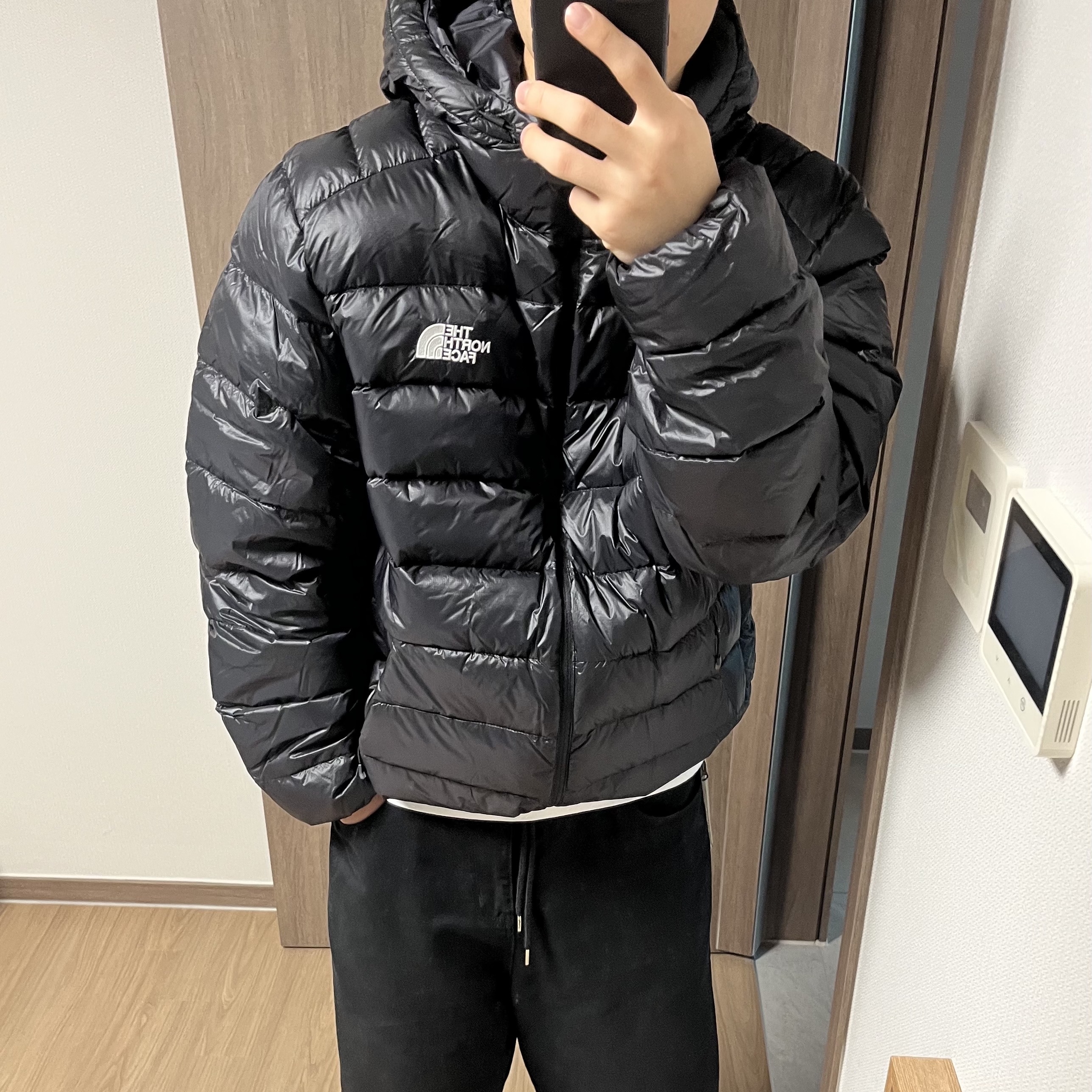 The North Face Matier EX RDS Down Hoodie Black 착용 스타일