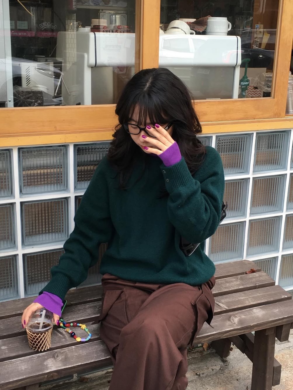 Knitted Shaggy Dog Wool 100% Round Knit Dark Green 착용 스타일