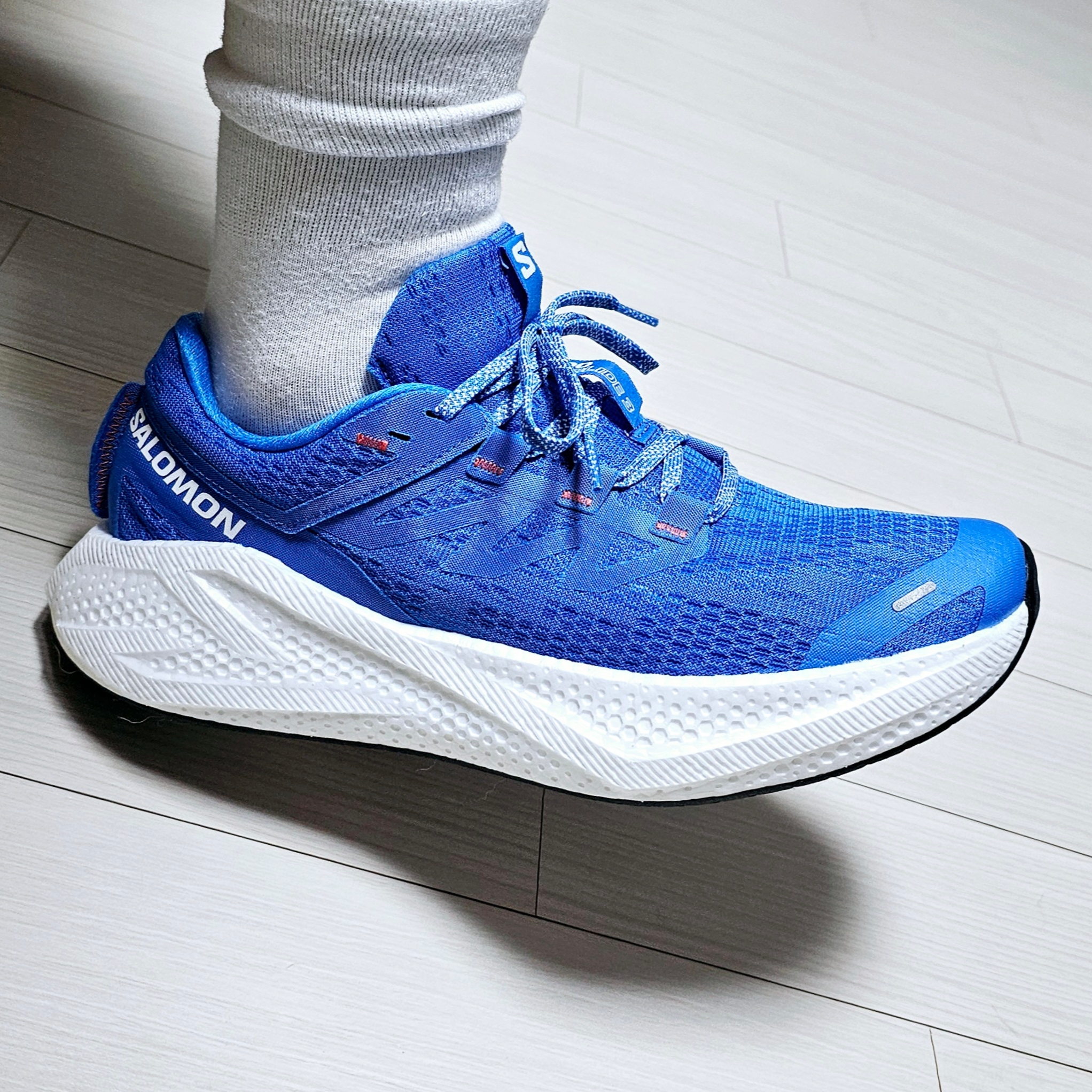 Salomon Aero Glide 3 French Blue White 착용 스타일