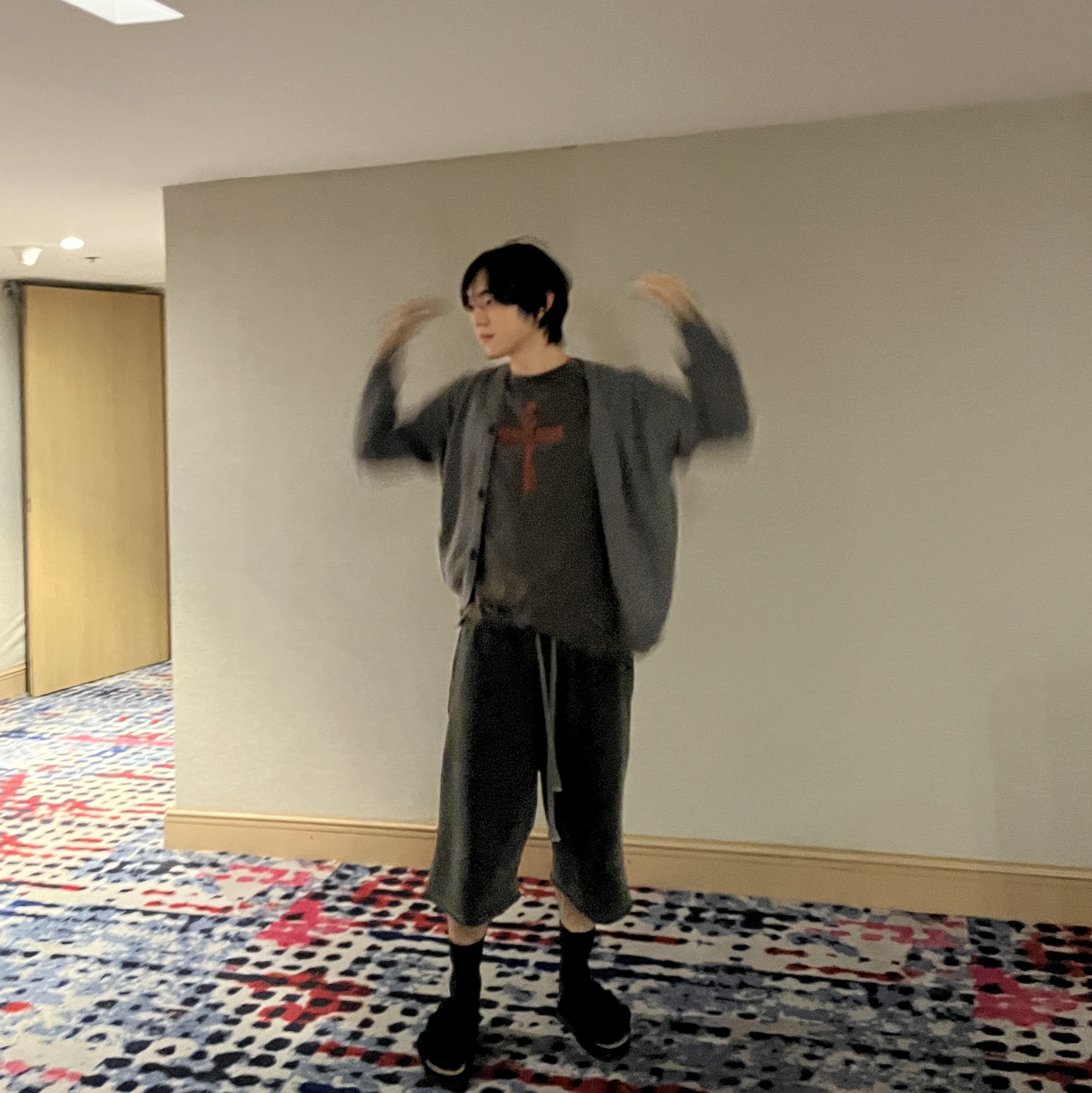 [기간한정 20%쿠폰] Polyteru Human Index Human 1/2 Sweat Pants Charcoal, Polyteru 1011 1/2 Graphic T Shirt 'Cross Tee' Washed Charcoal Brown 착용 스타일