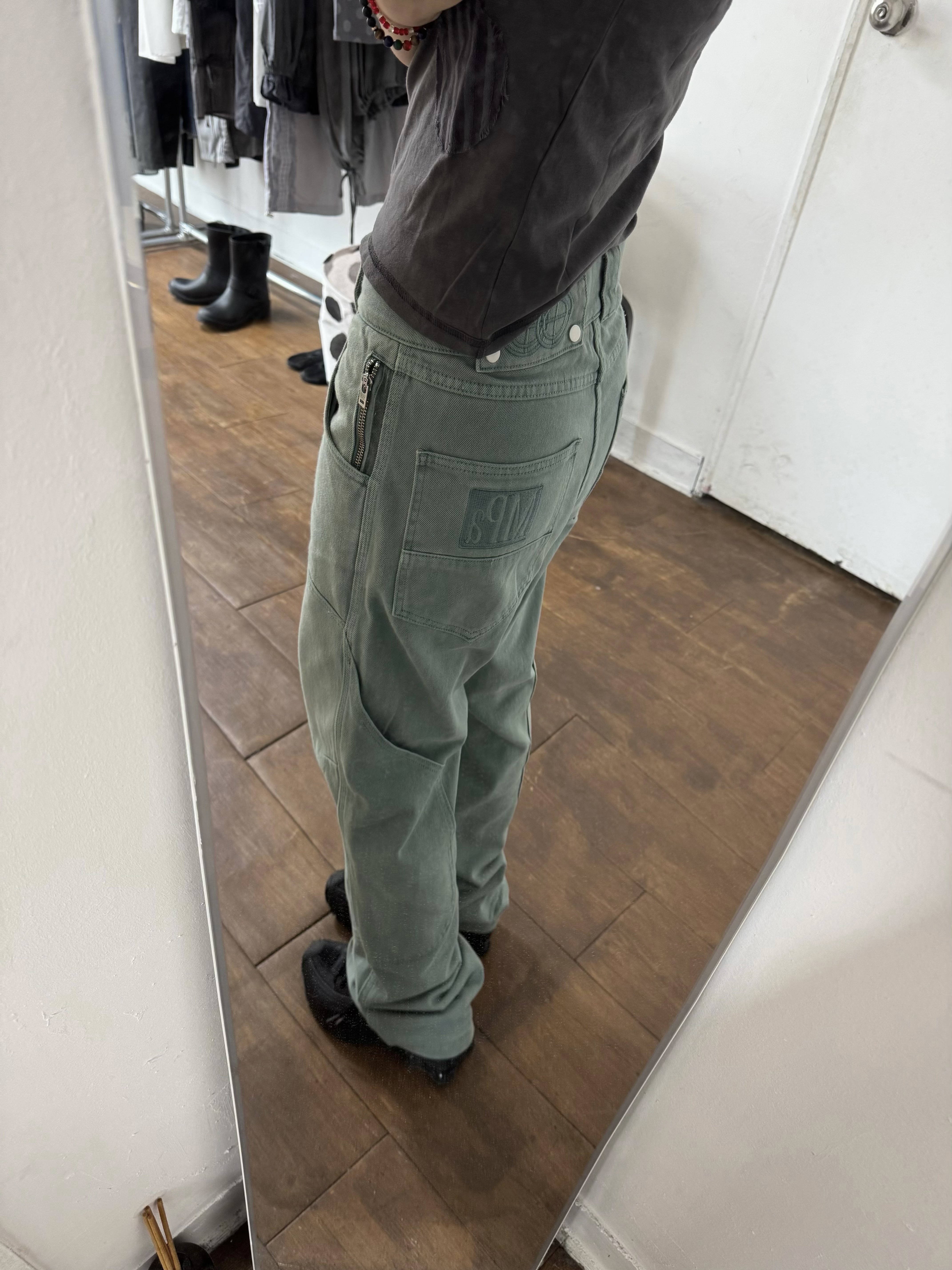 Plasticproduct MPa Calf Pocket Pants Emerald 착용 스타일 - 1