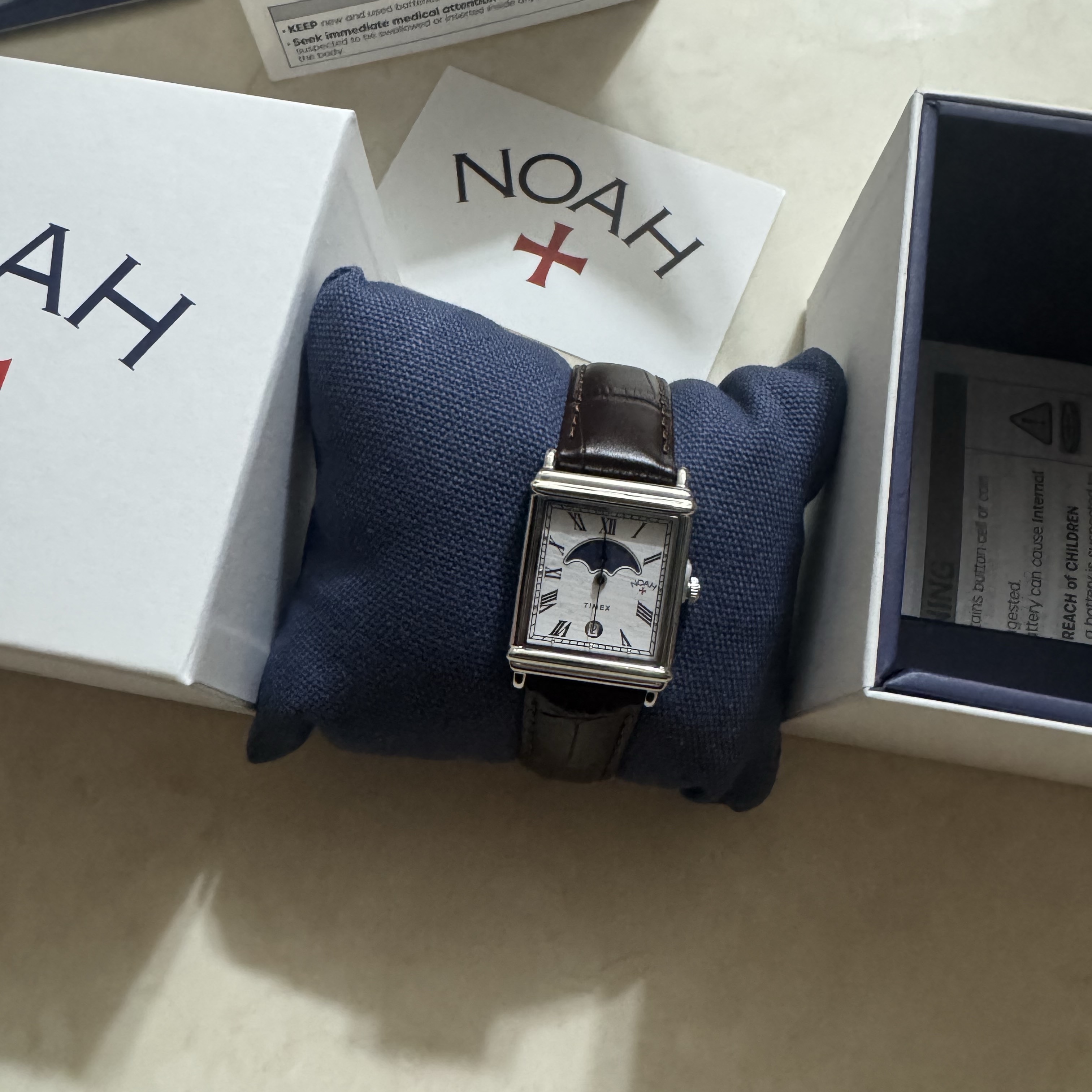 Timex x Noah Moon 37mm Phase Watch Brown Steel 착용 스타일