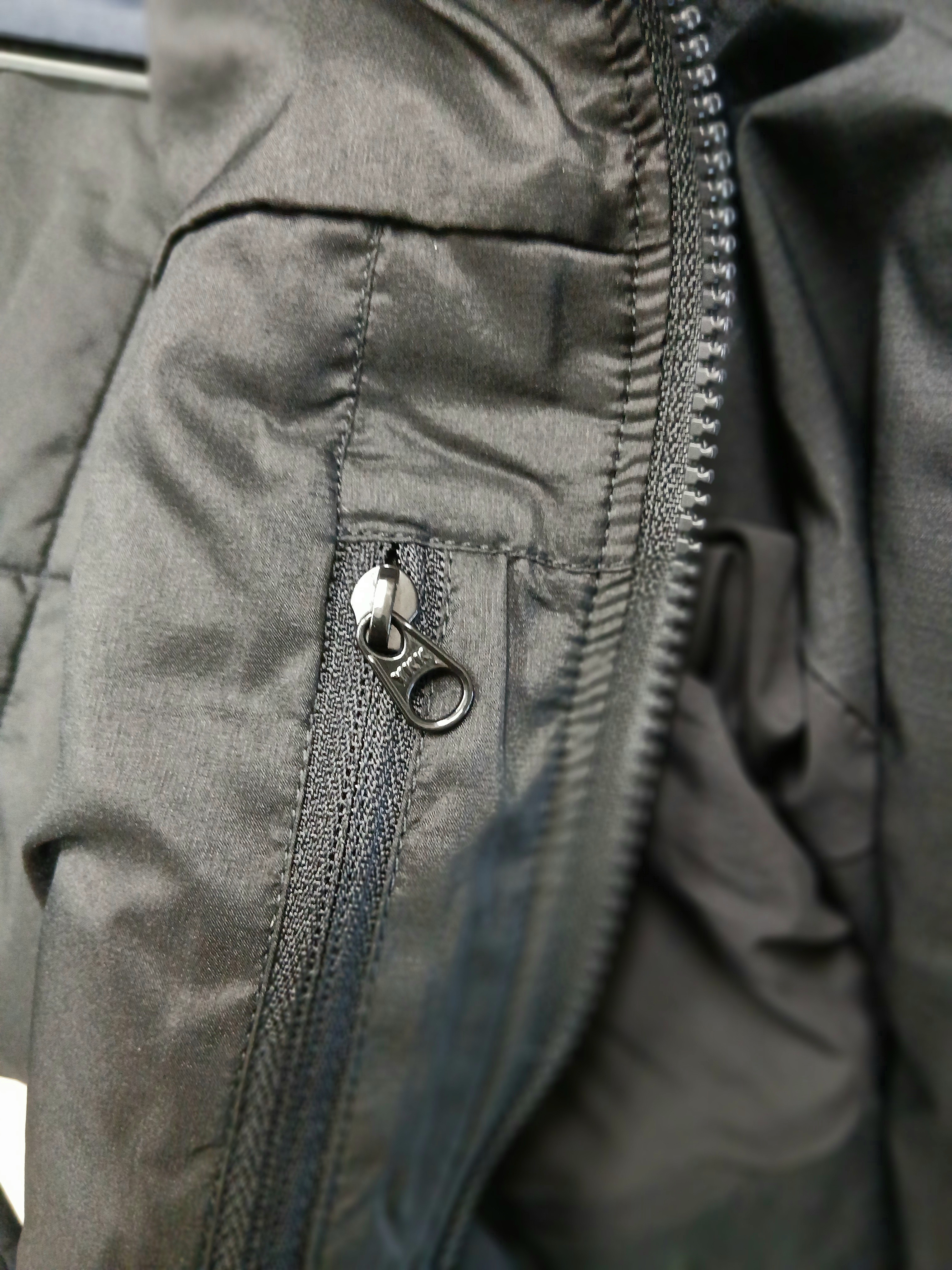 Arc'teryx Atom SV Hoody Black, SANSI Lucky Clover T-Shirts M Black 착용 스타일 - 7
