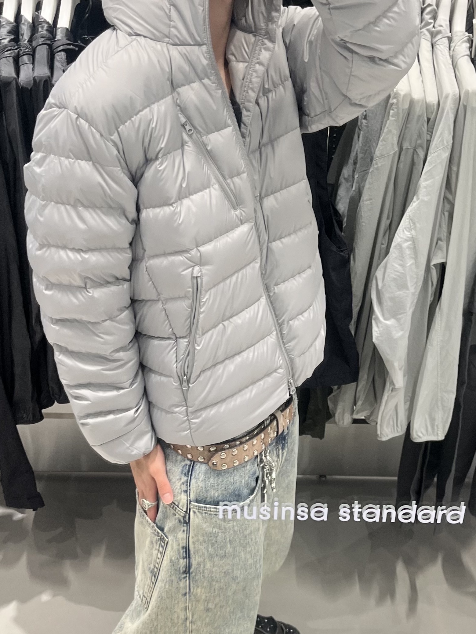 Musinsa Standard City Leisure Hooded Light Down Jacket Brown, Salomon x The Broken Arm XA Jungle Black White 착용 스타일 - 7