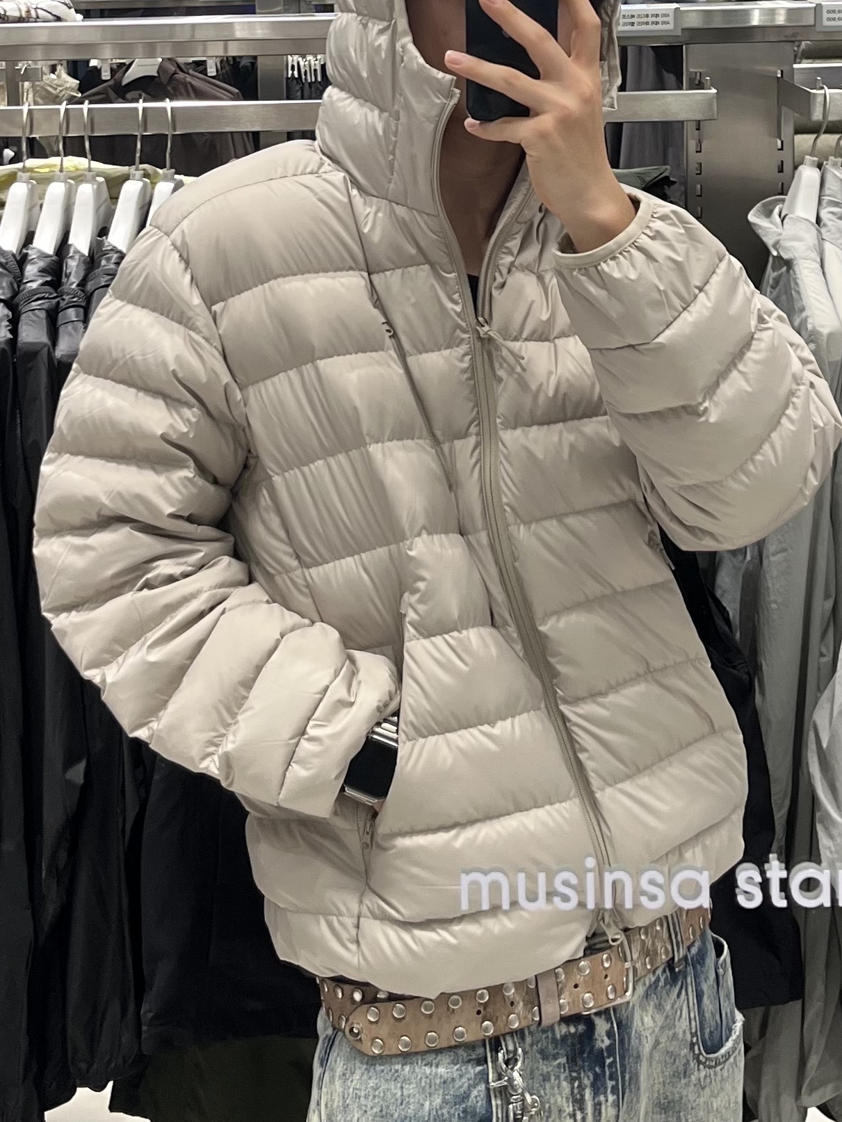 Musinsa Standard City Leisure Hooded Light Down Jacket Brown, Salomon x The Broken Arm XA Jungle Black White 착용 스타일 - 5