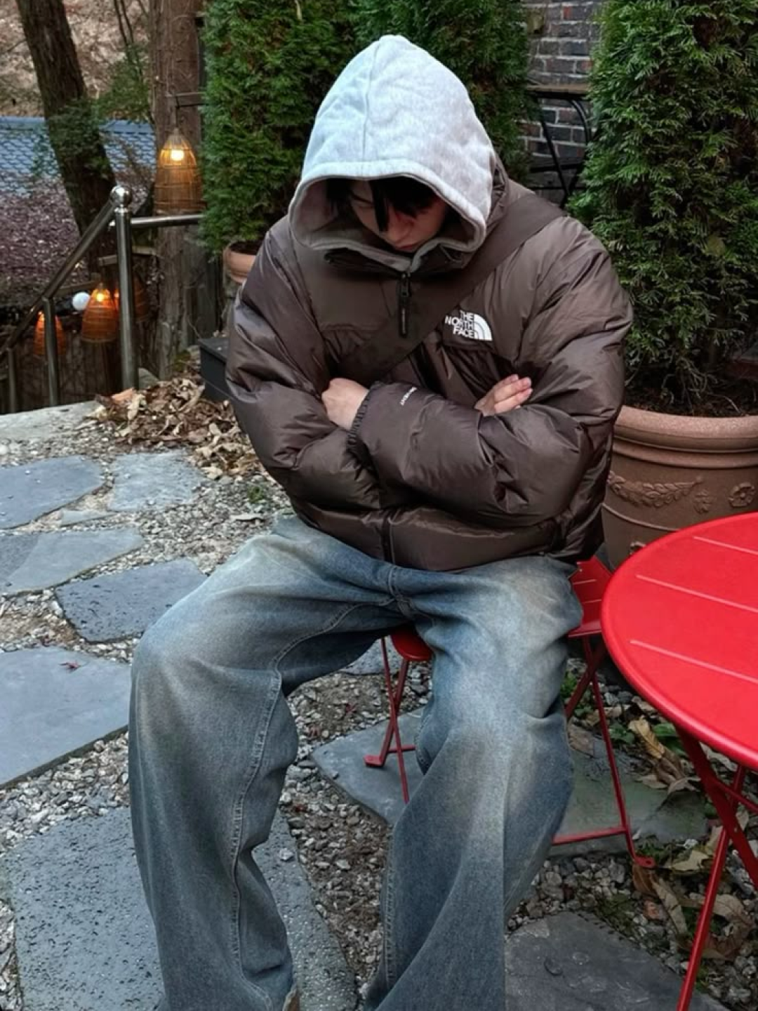 The North Face On Ball Jacket Black, (W) The North Face White Label Novelty Nuptse RDS Down Jacket Cocoa Brown 착용 스타일 - 2