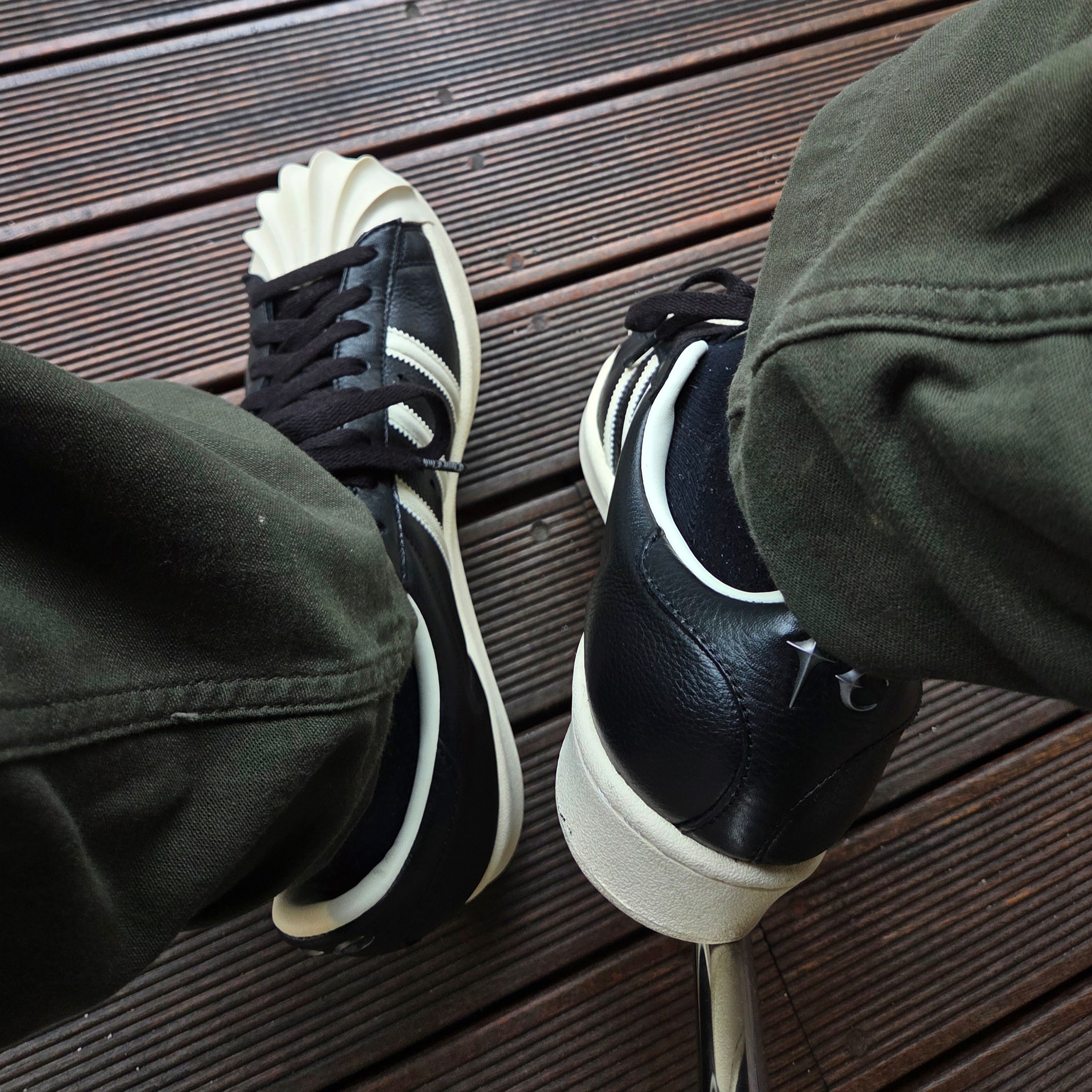 Adidas x Thug Club Superstar Vintage Core Black Cream White 착용 스타일