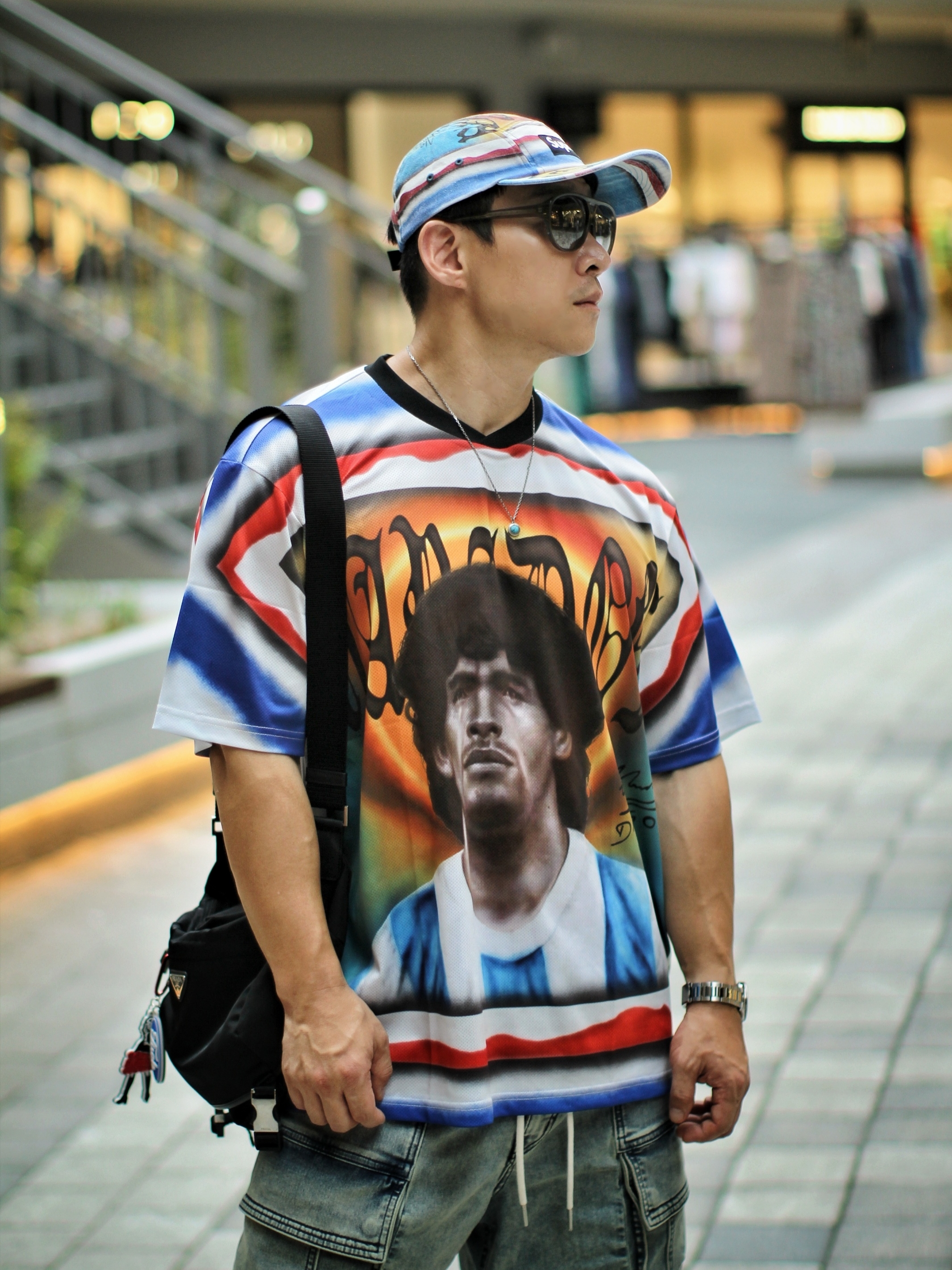 Supreme Maradona Soccer Jersey Multicolor - 24SS, Supreme Maradona Camp Cap Multicolor - 24SS 착용 스타일 - 3